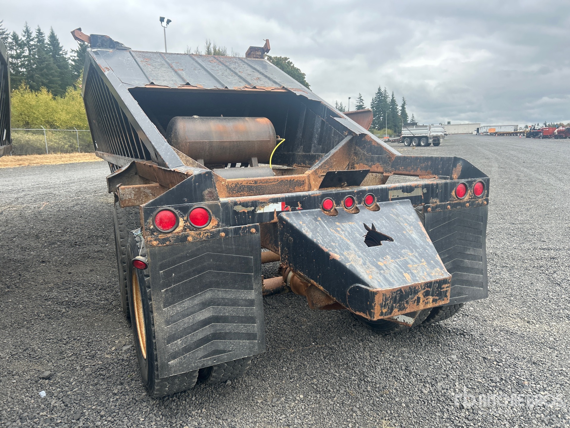 2006 CTS 40 FT T/A (INOPERABLE)
