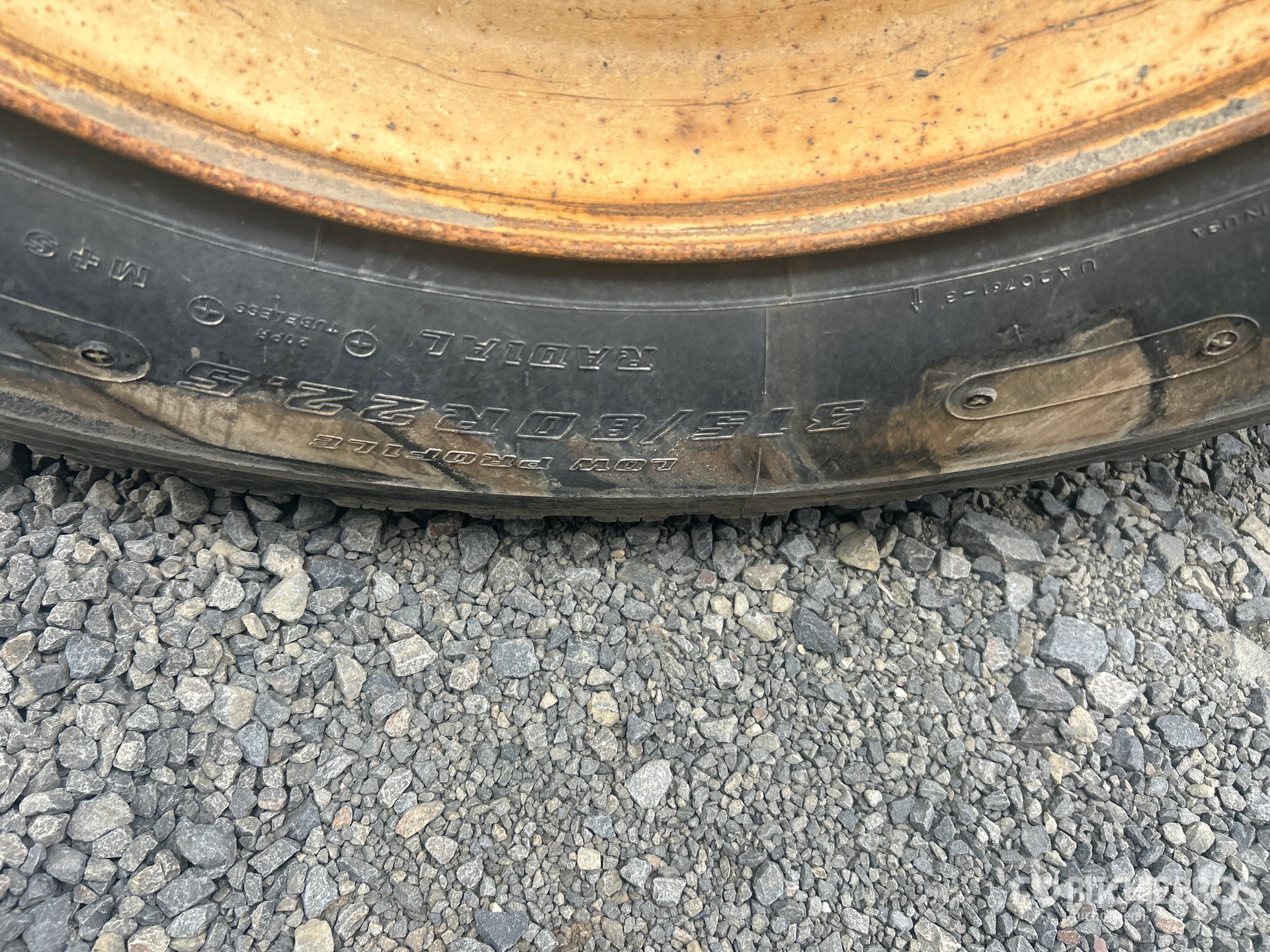 2006 CTS 40 FT T/A (INOPERABLE)