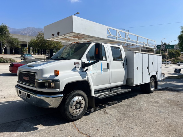 2007 GMC C4500 C4500 4x2 Crew Cab Utility Truck