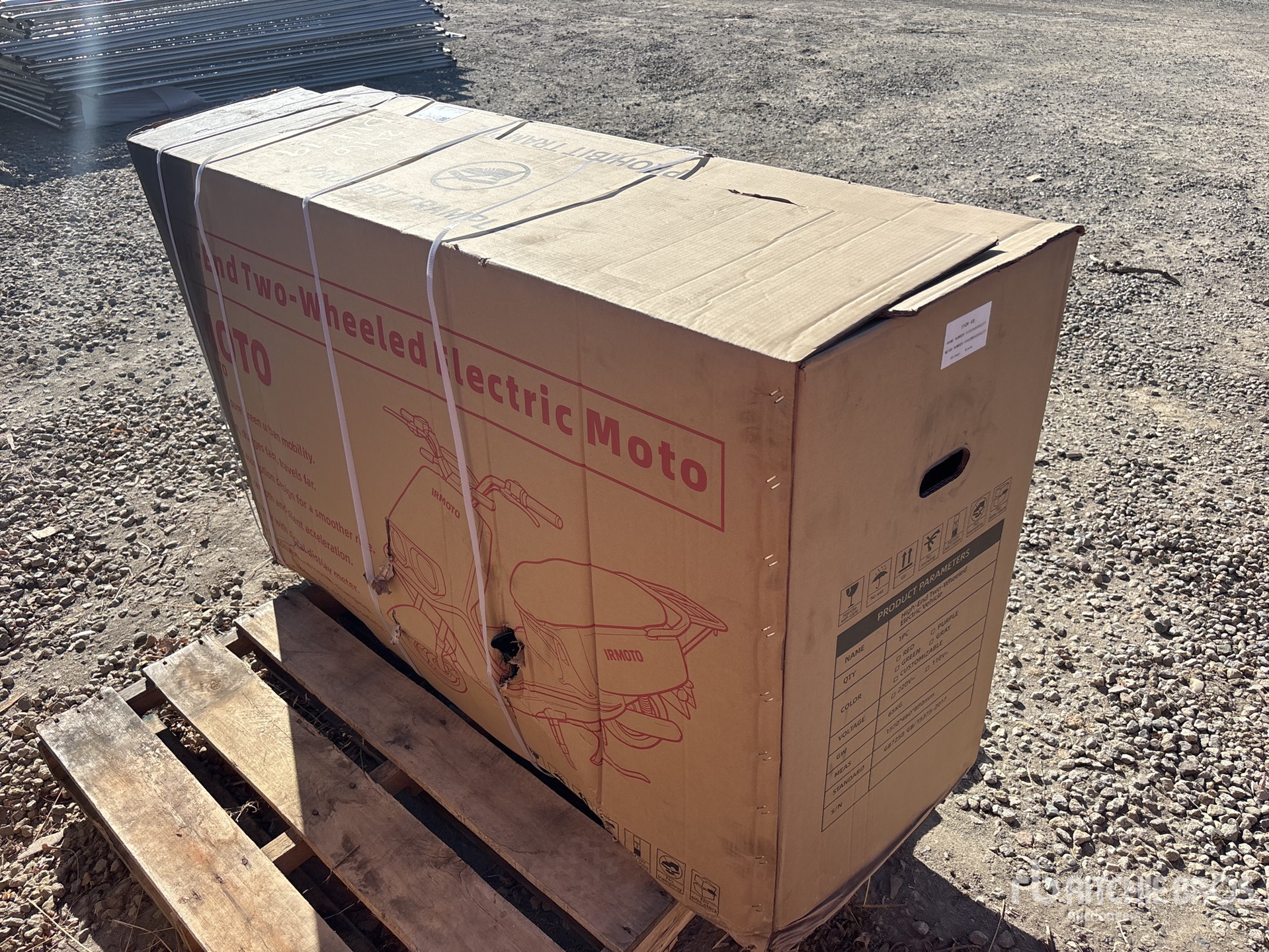 General Appearance with Picture, Right Rear Corner