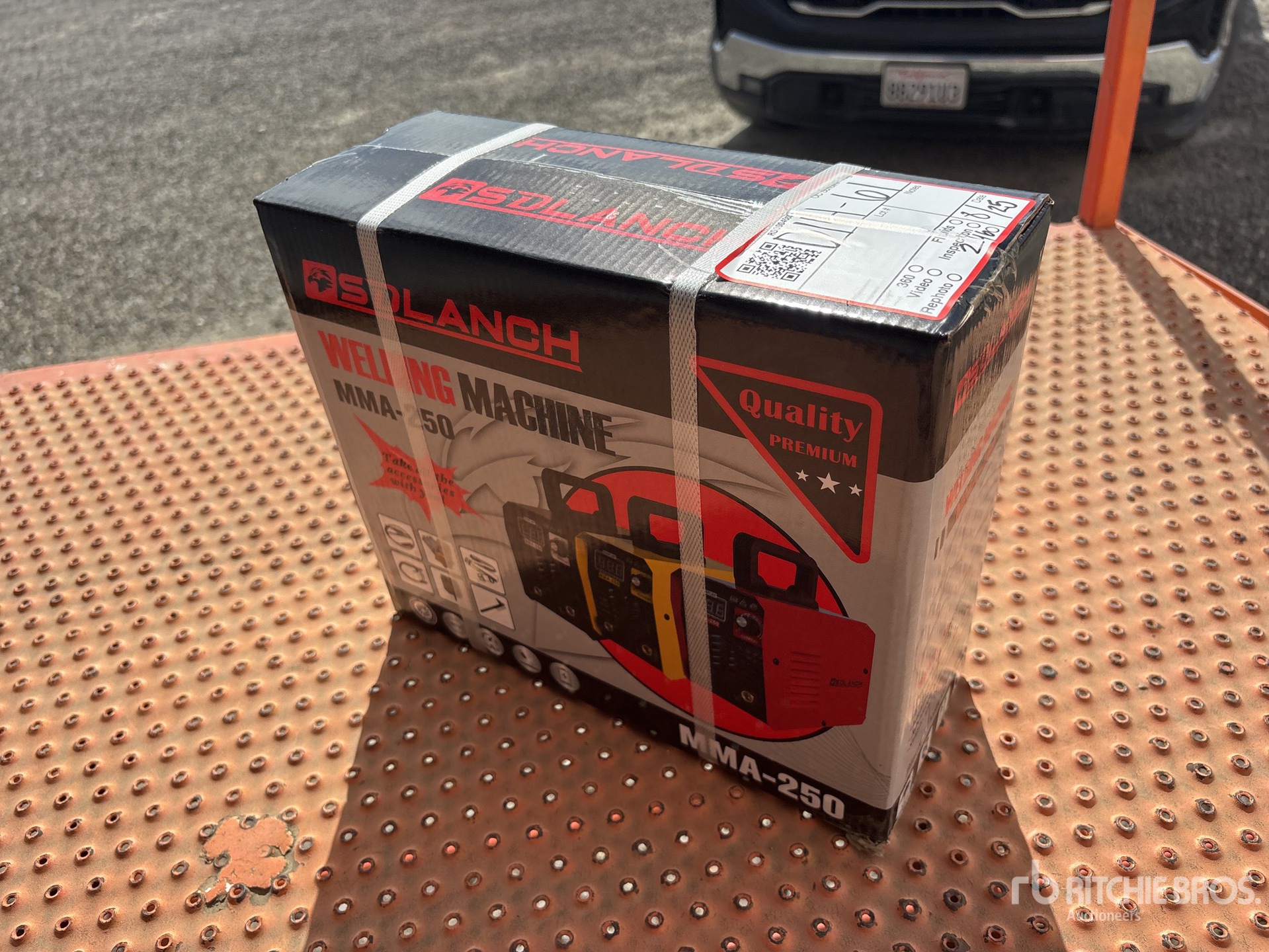 General Appearance with Picture, Right Rear Corner