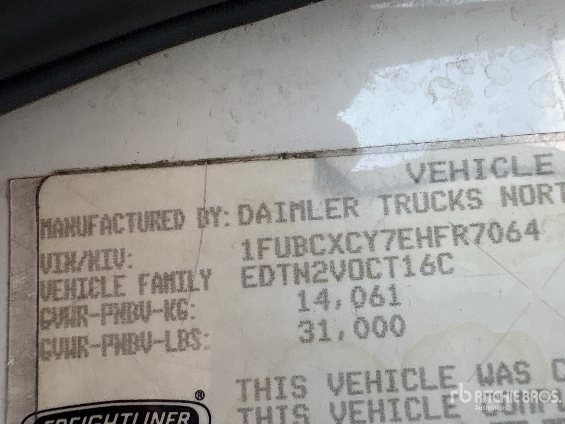 2014 Freightliner M2106