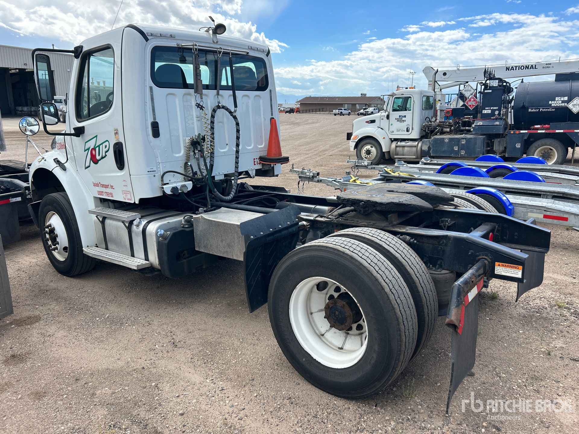 2014 Freightliner M2106