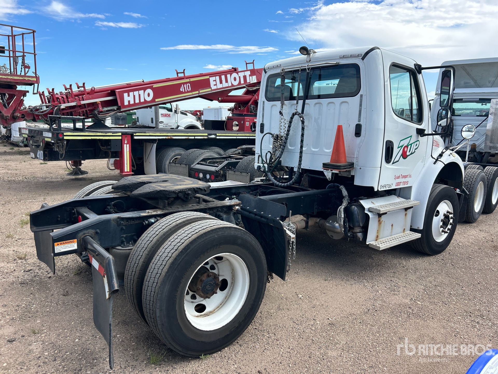 2014 Freightliner M2106