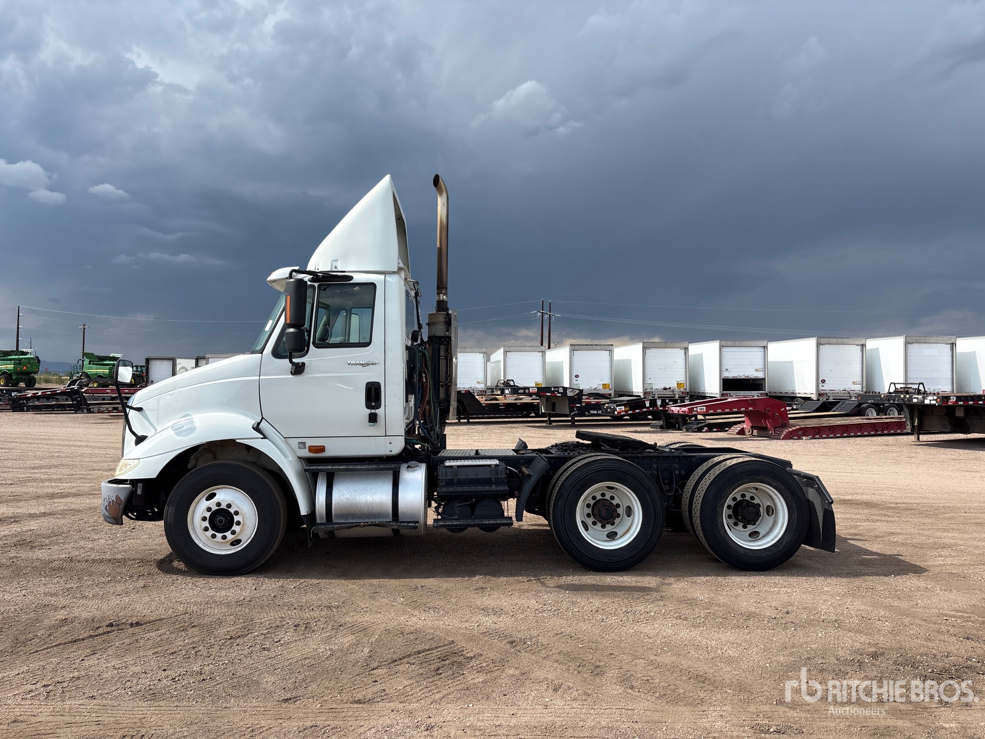 2010 International 8600