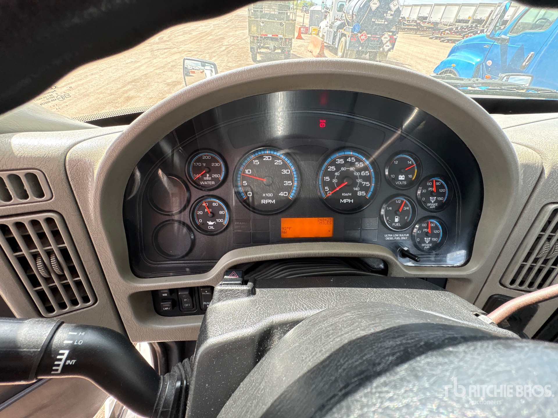 2010 International 8600