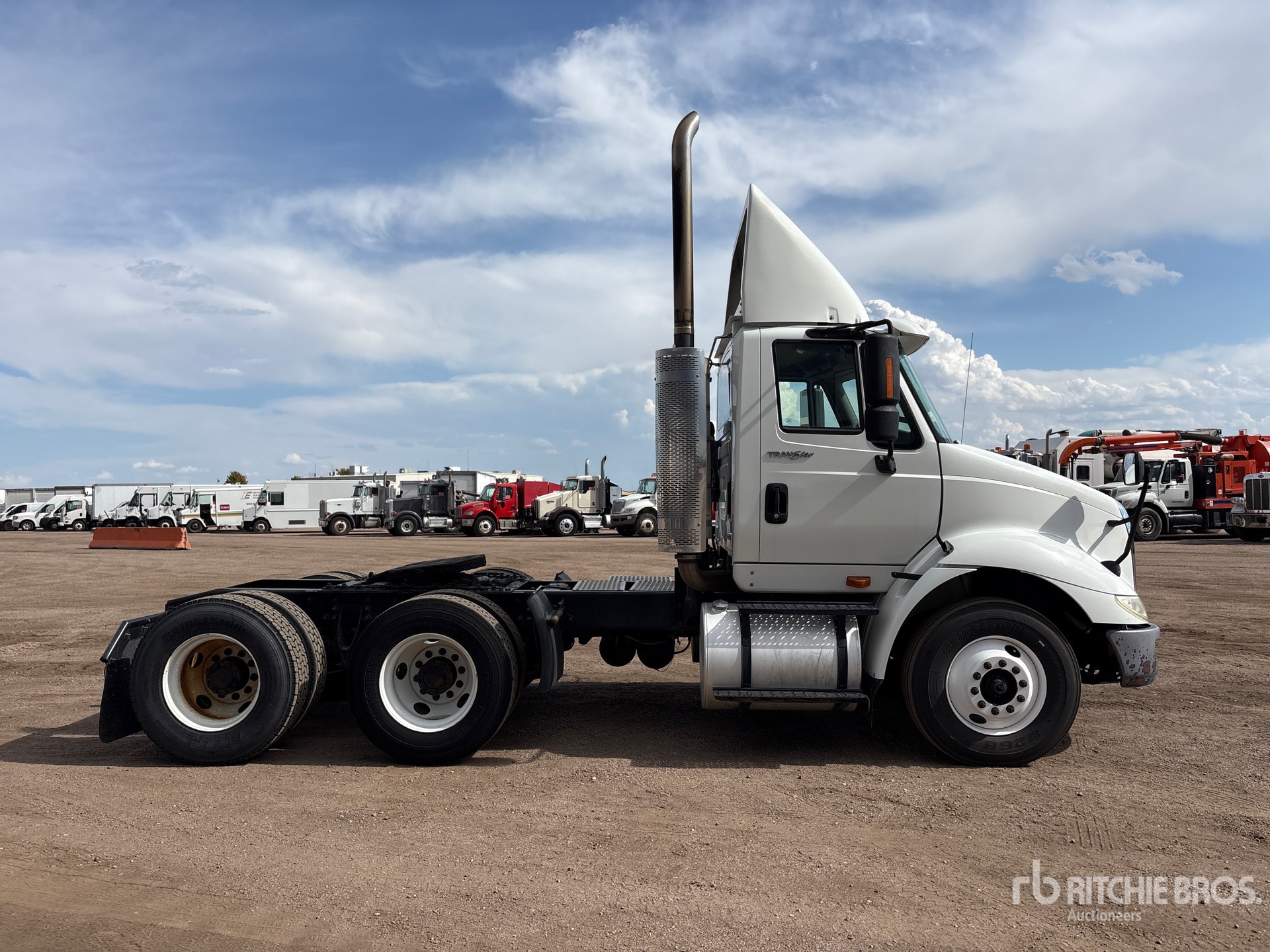 2010 International 8600
