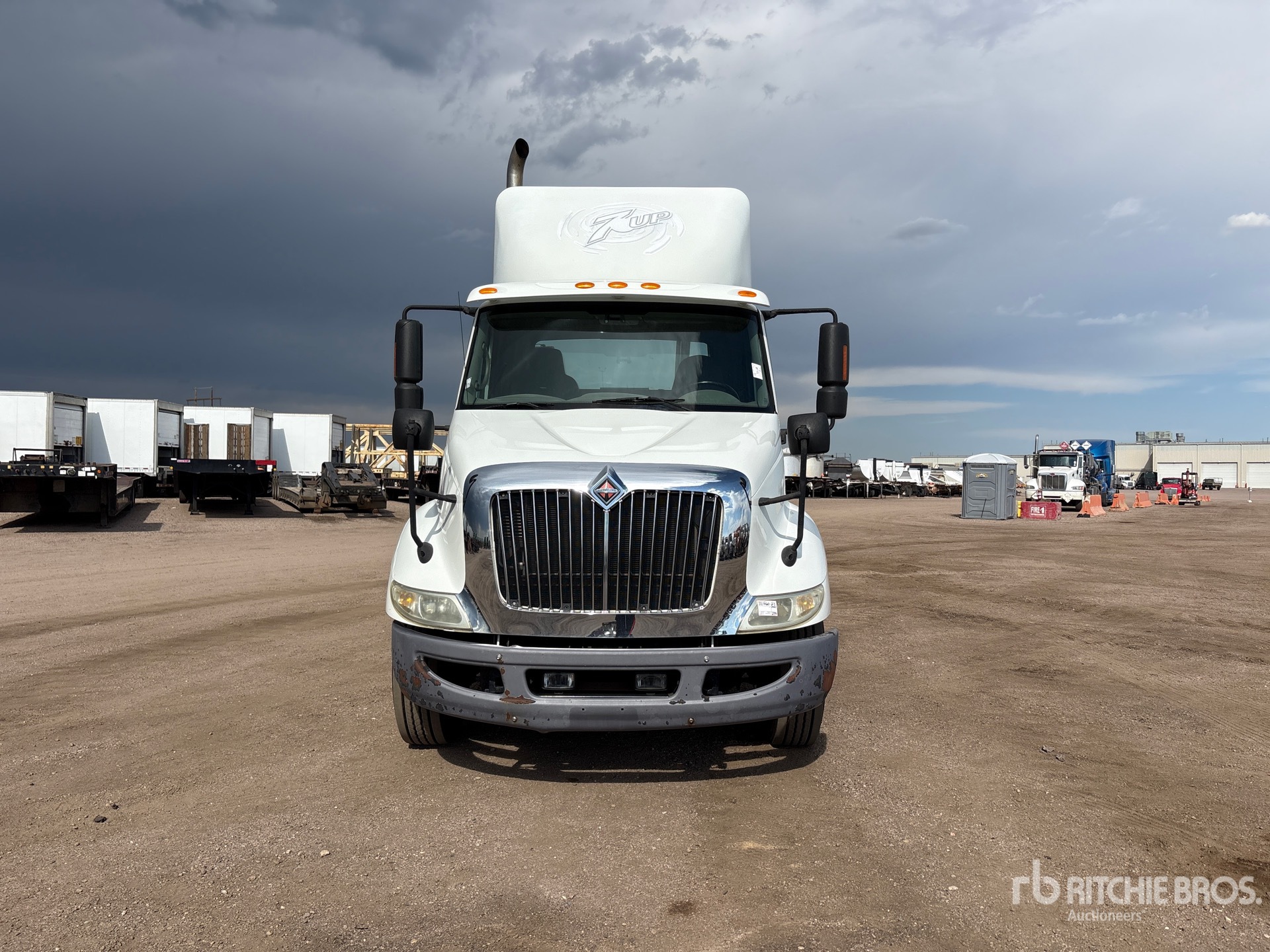 2010 International 8600