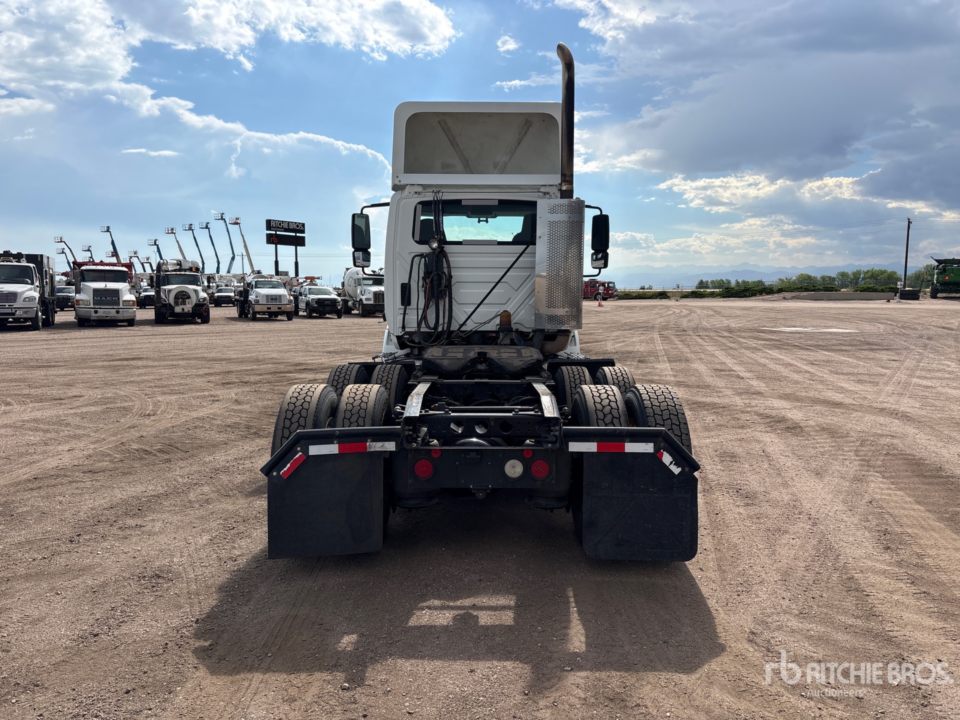 2010 International 8600