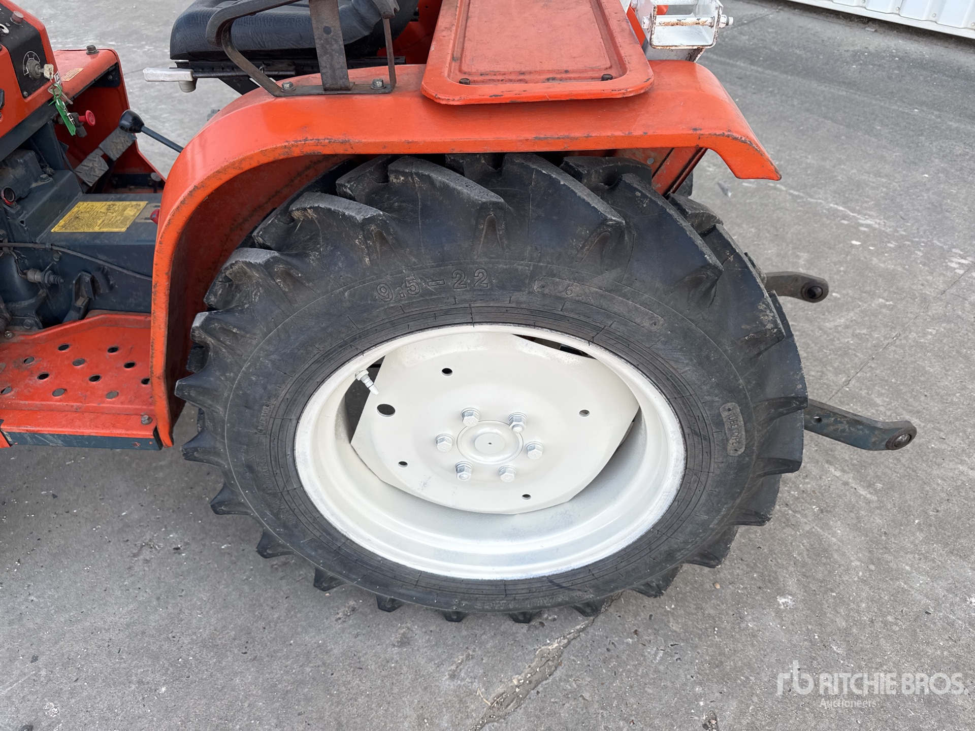 Kubota B1600