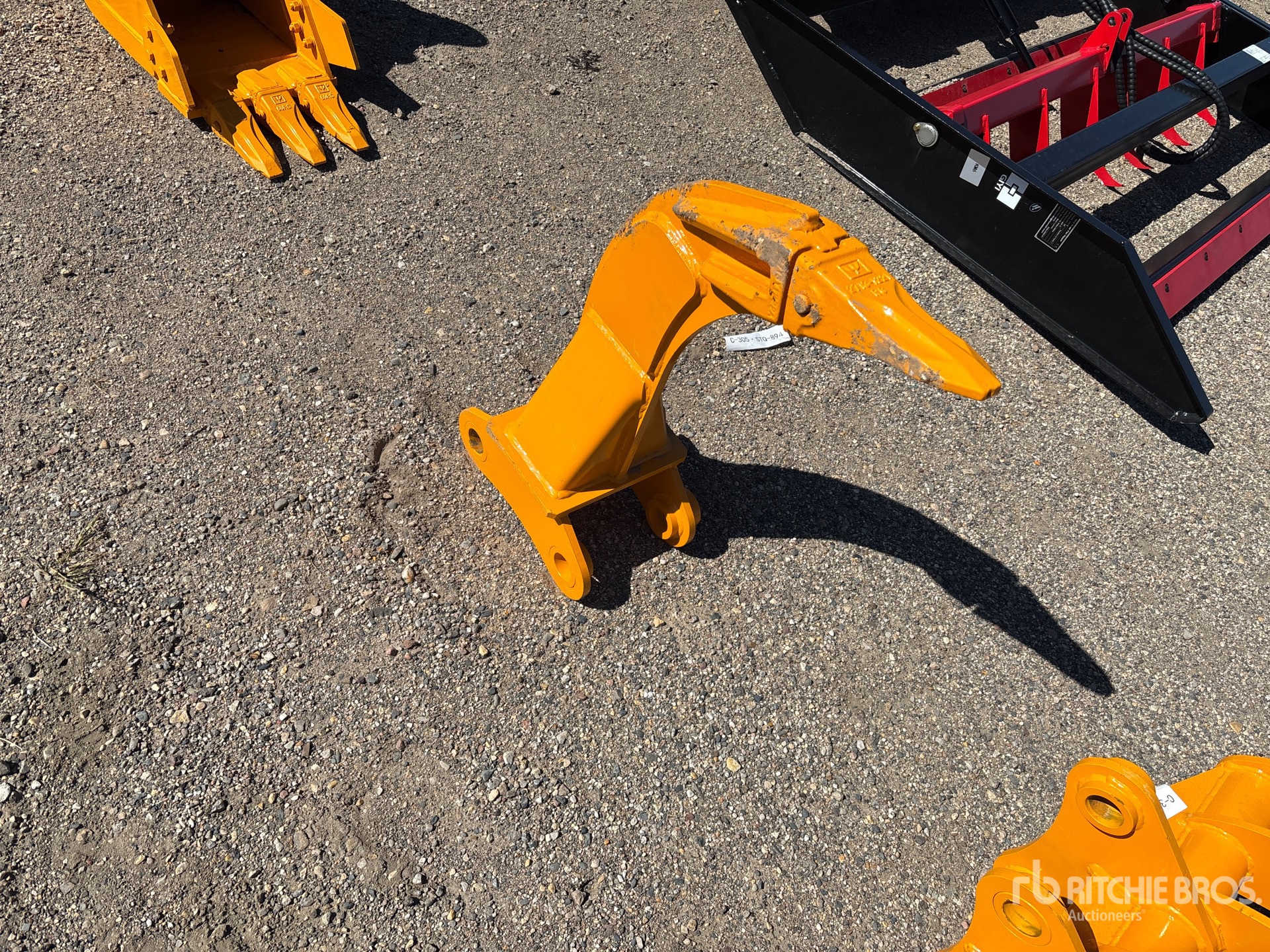 GIYI - FITS CAT 305 (UNUSED)