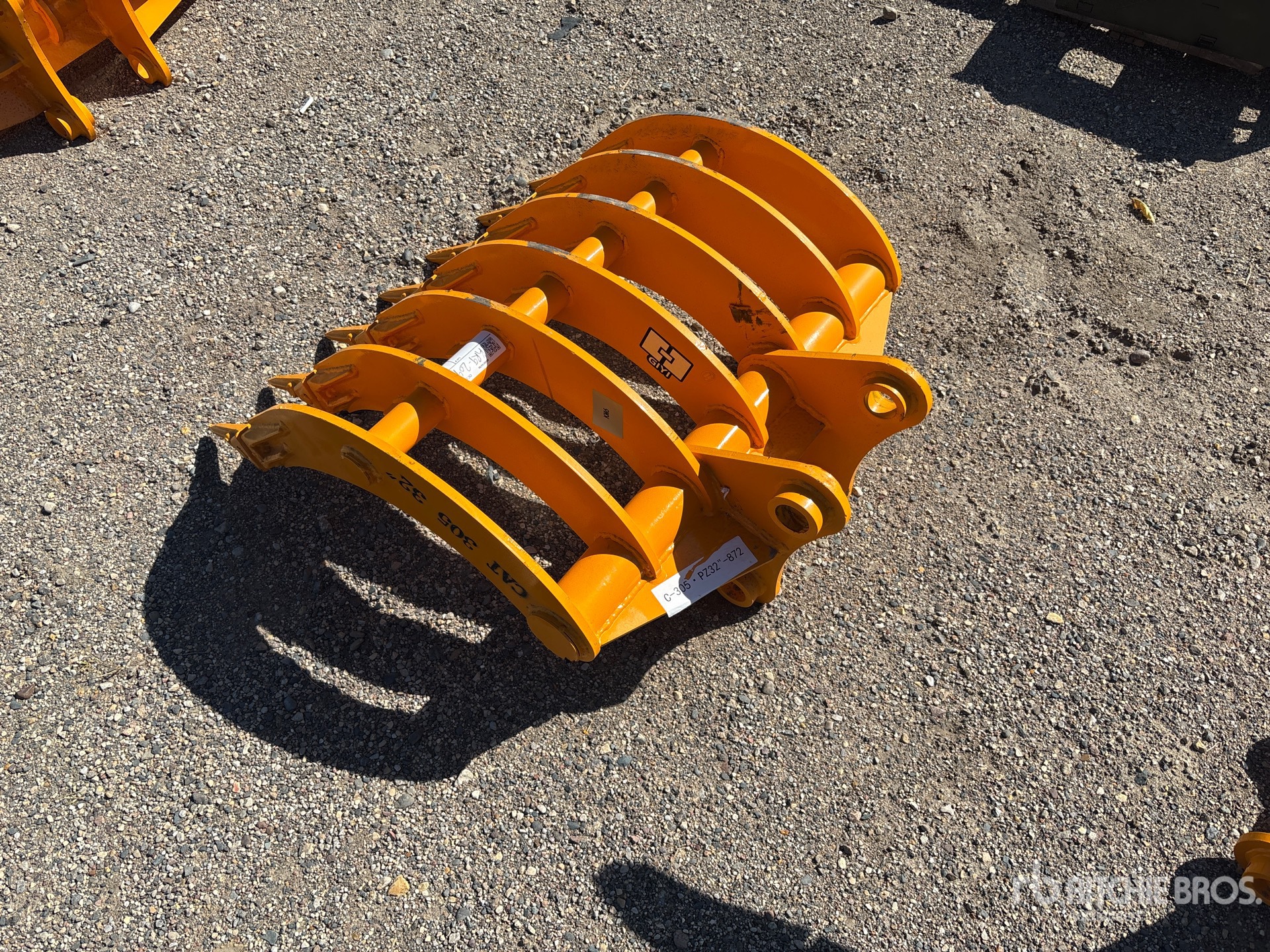 GIYI 32 IN - FITS CAT 305 (UNUSED)