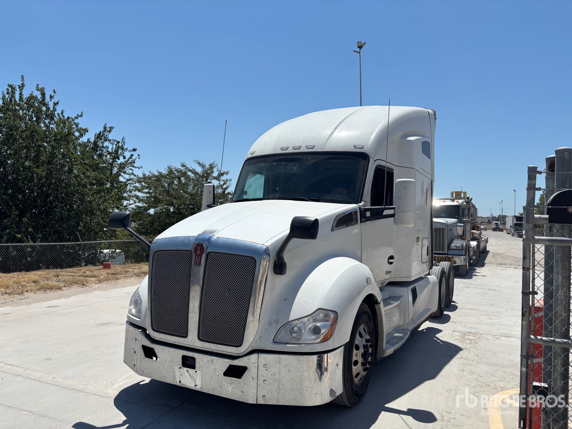2022 Kenworth T680