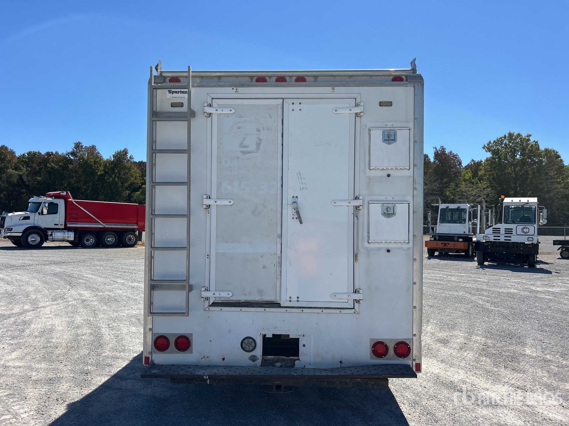2005 Chevrolet W45042