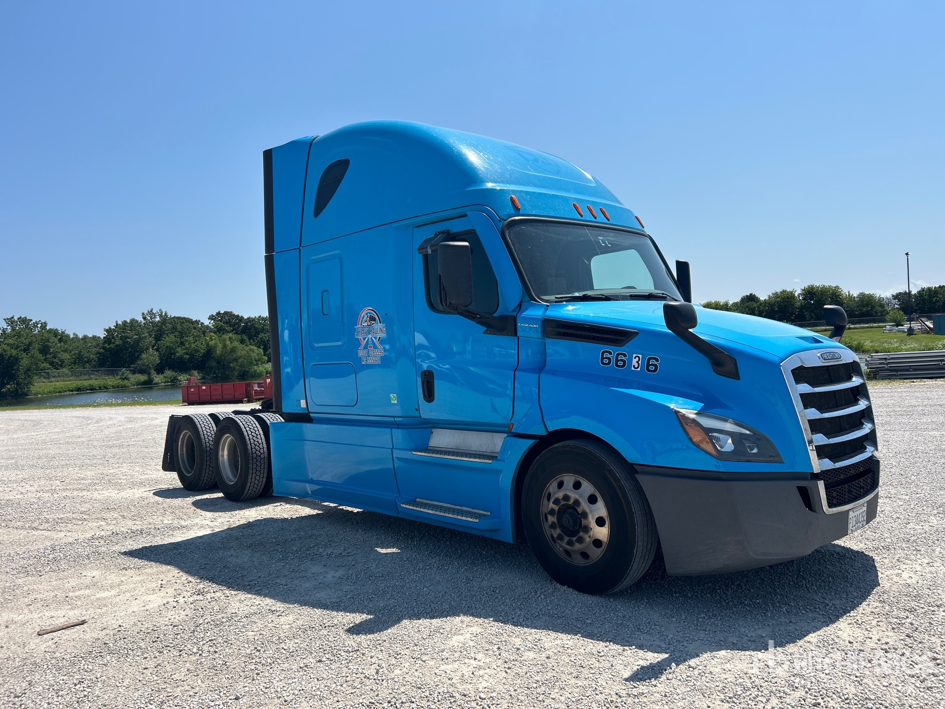2023 Freightliner CASCADIA 126