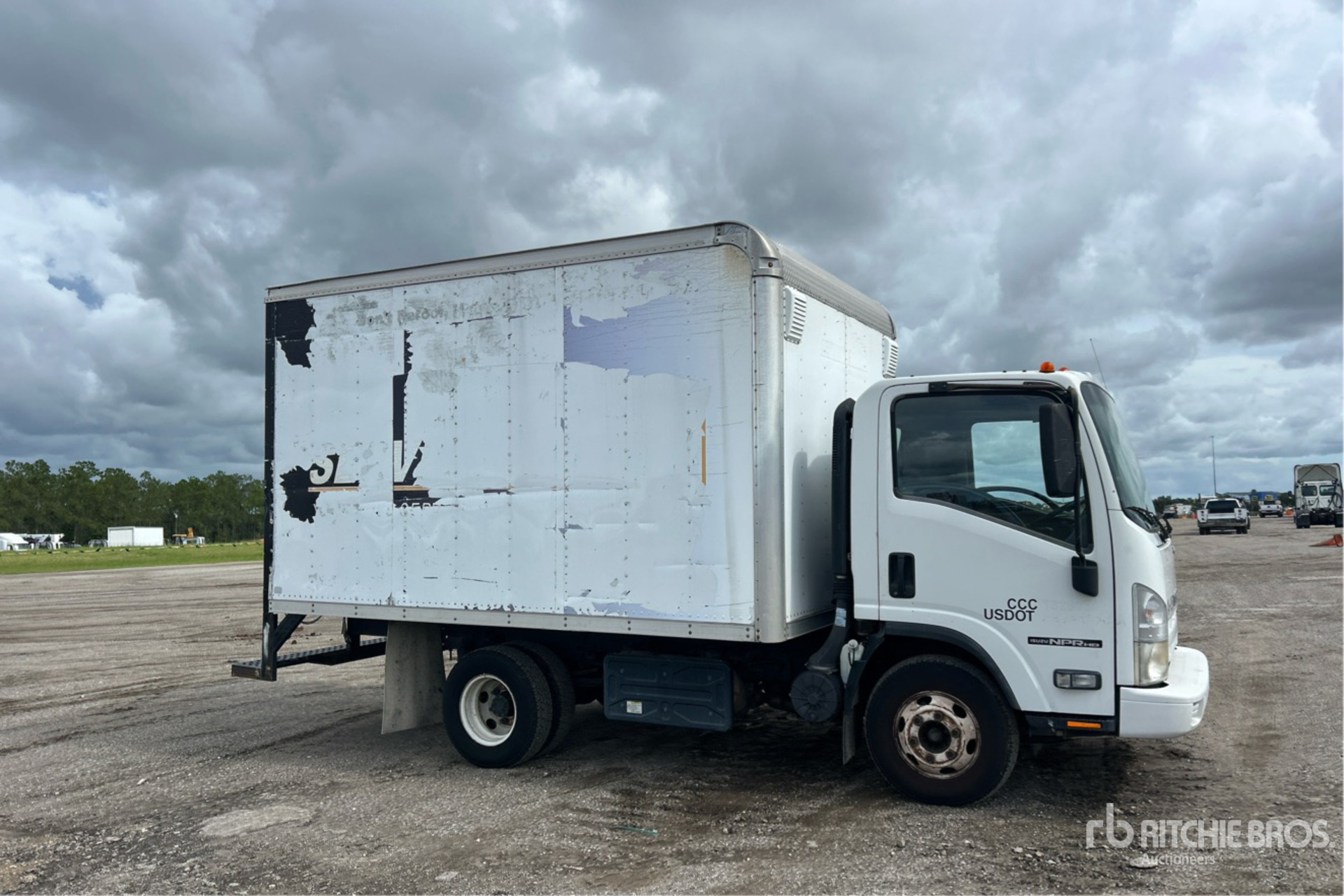 2014 Isuzu NPR HD