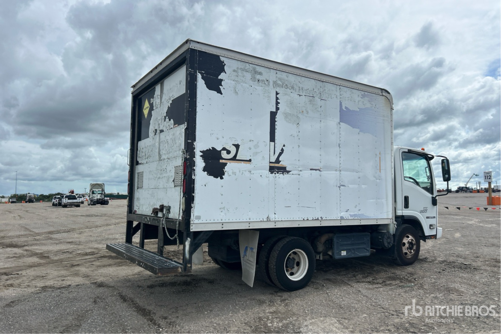2014 Isuzu NPR HD