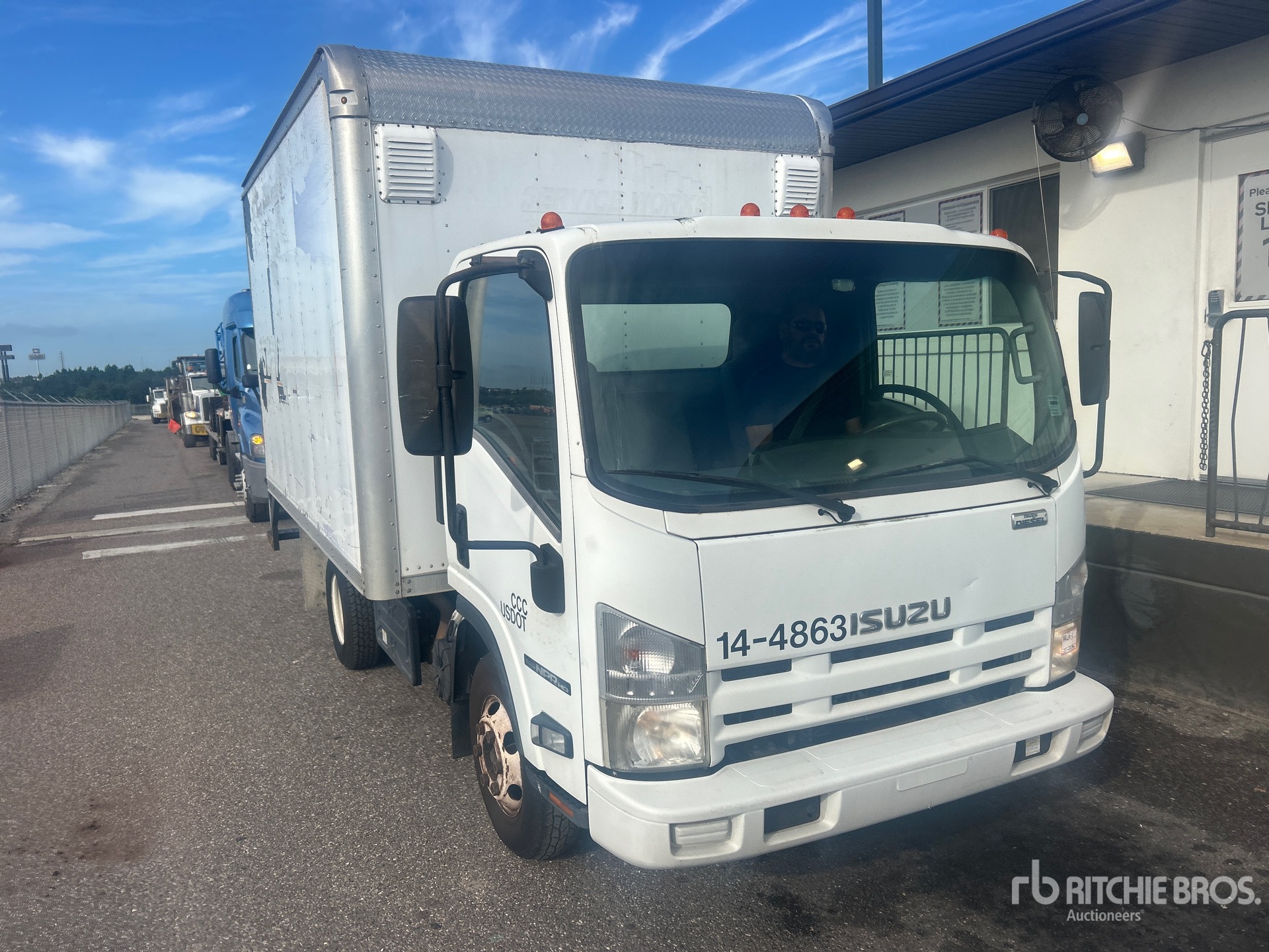 2014 Isuzu NPR HD