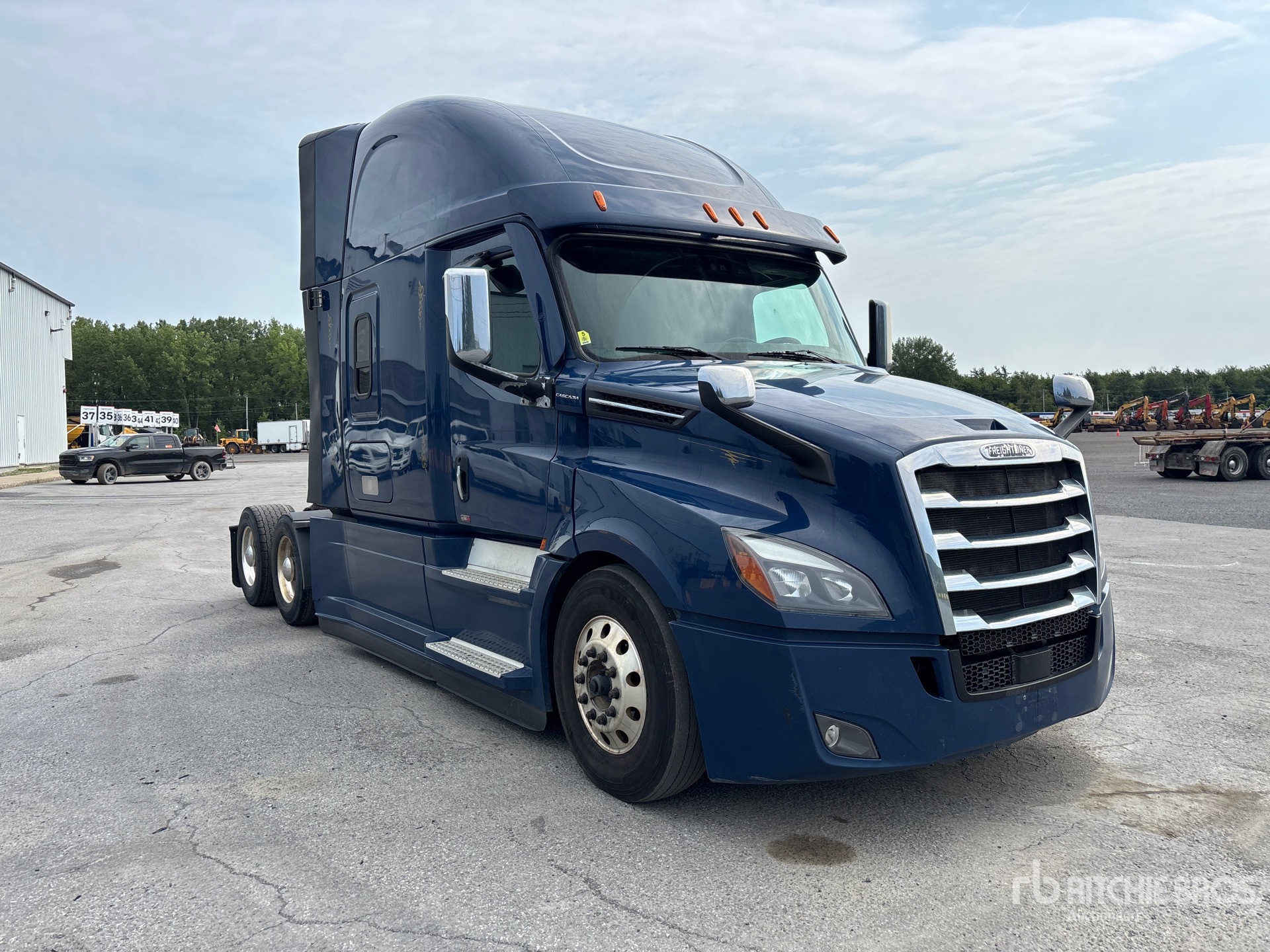 2021 Freightliner CASCADIA 126