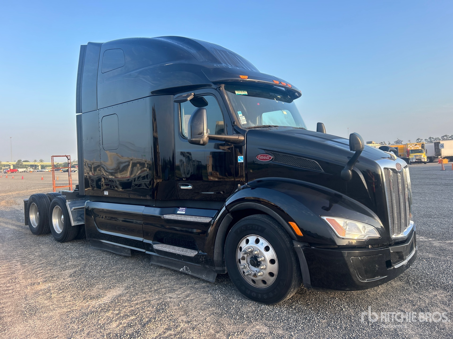 2022 Peterbilt 579