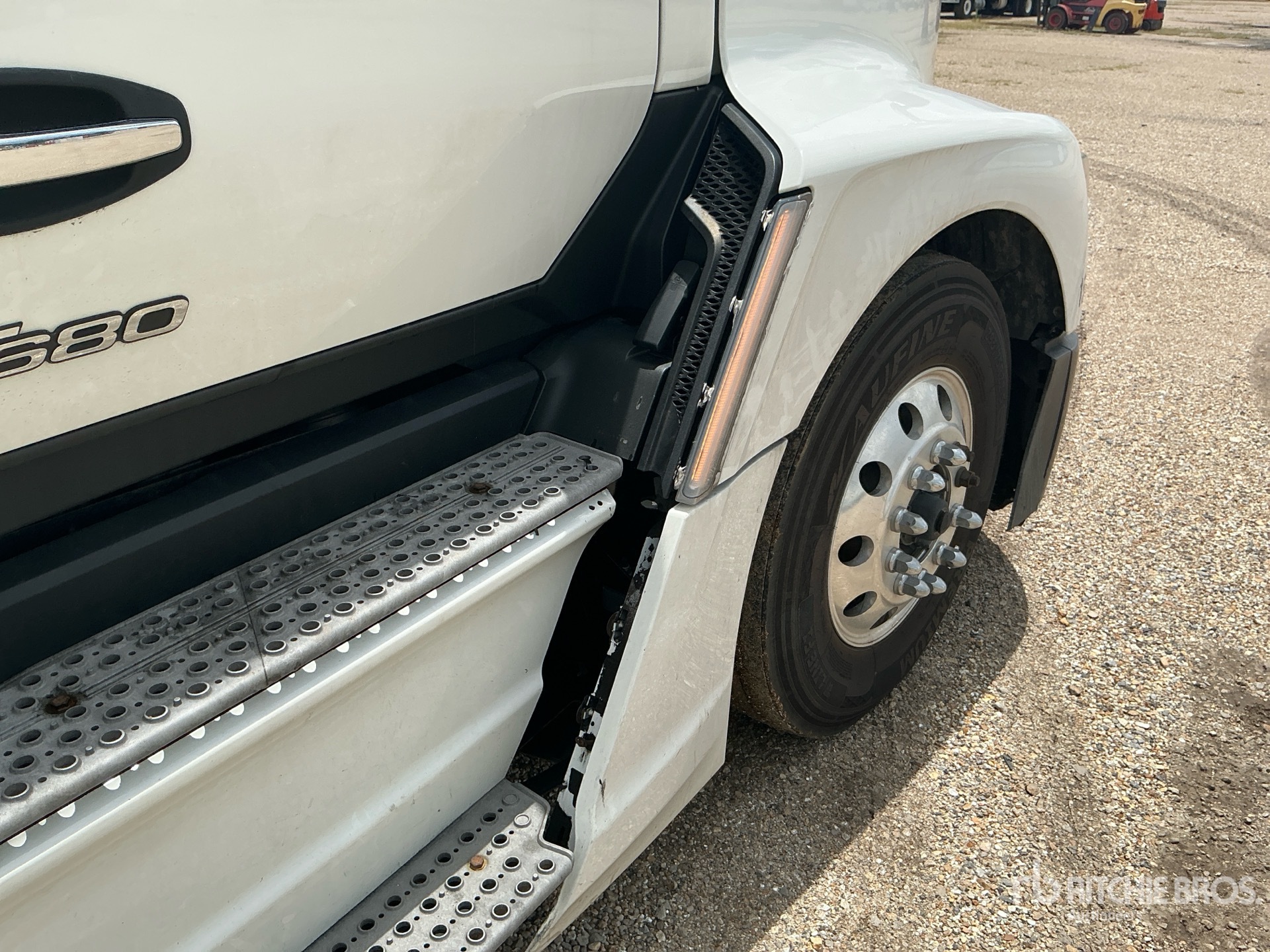 2022 Kenworth T680