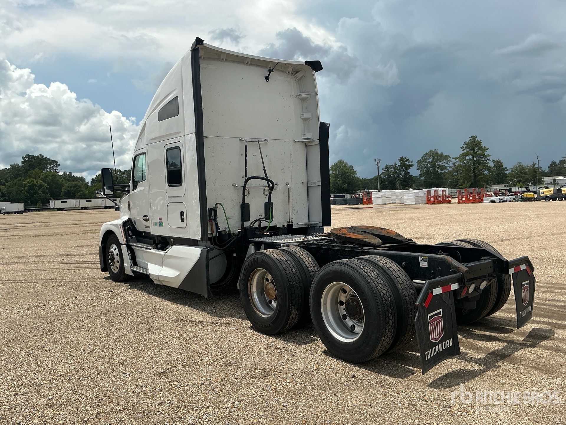 General Appearance with Picture, Left Rear Corner