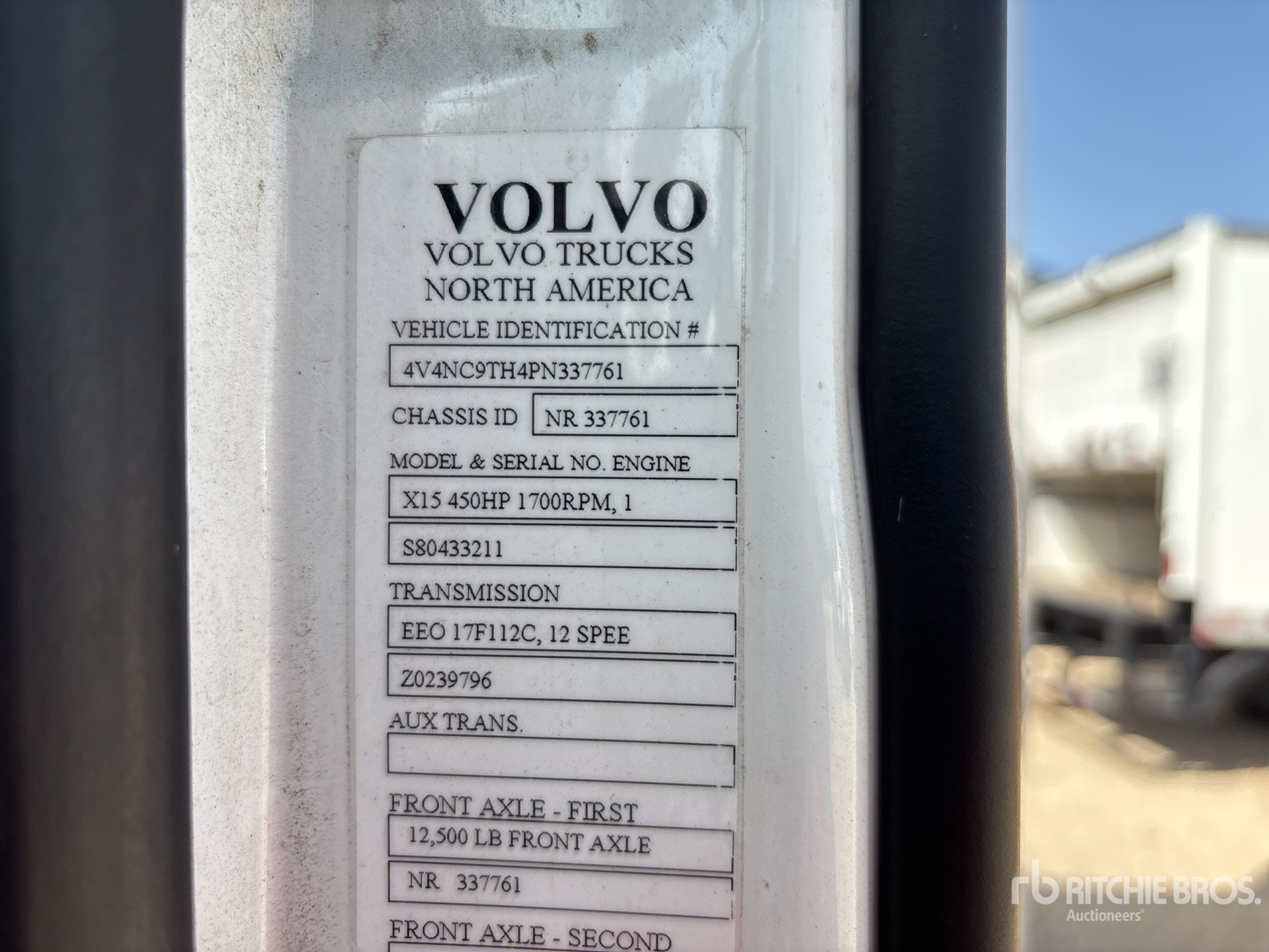 2023 Volvo VNL760
