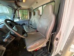 Cab with Seats/armrests
