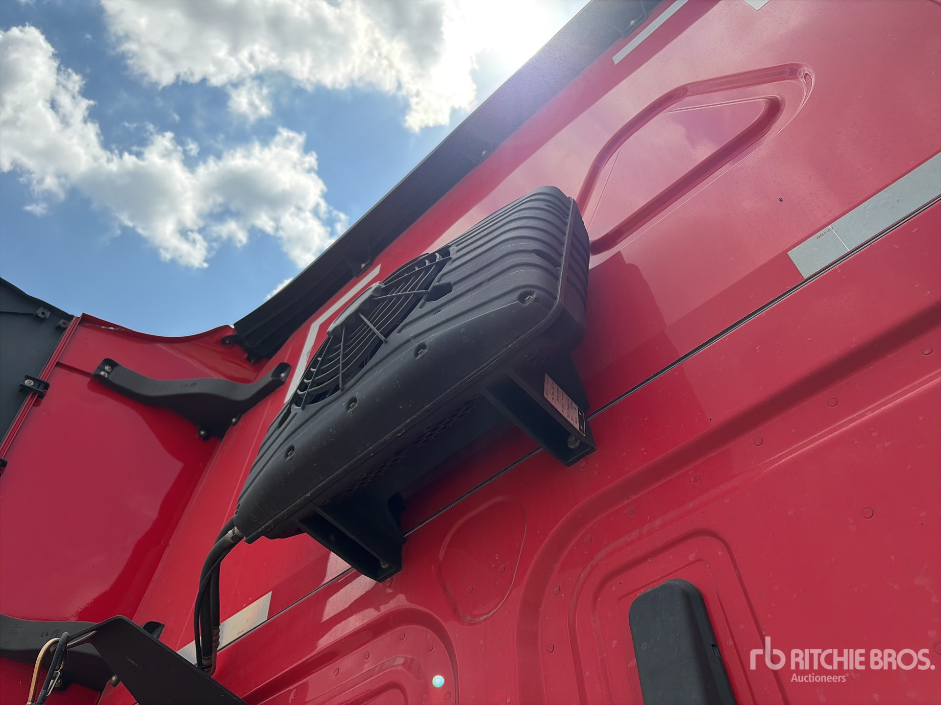 2021 Freightliner CASCADIA 126