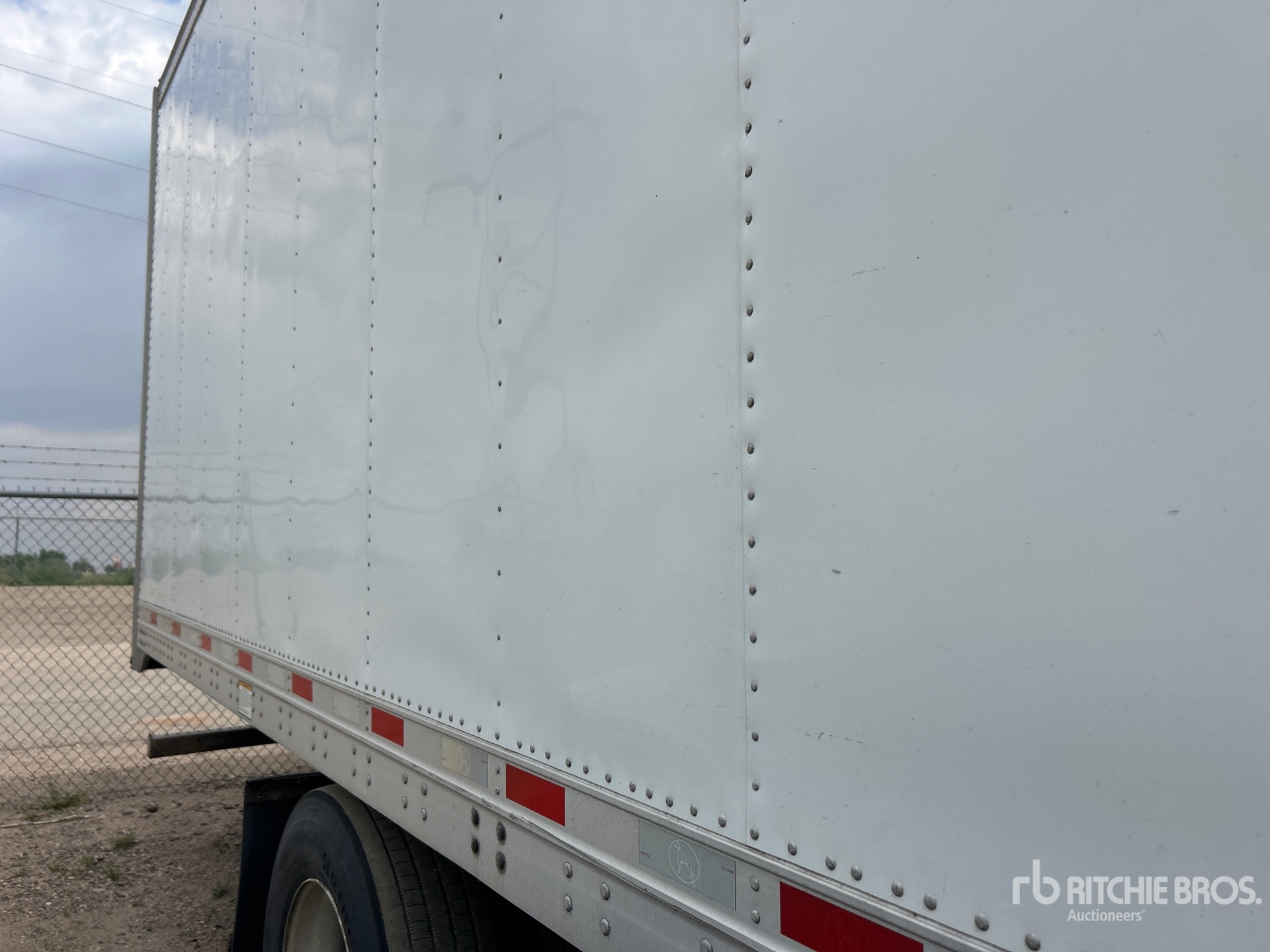 2017 Great Dane 53 ft x 102 in T/A Multi -Temp