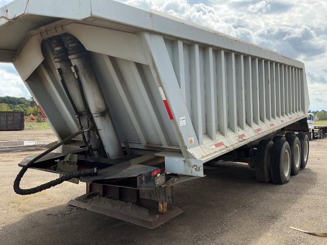 1988 Red River LB237 Tri/A Off-Road End Dump Trailer