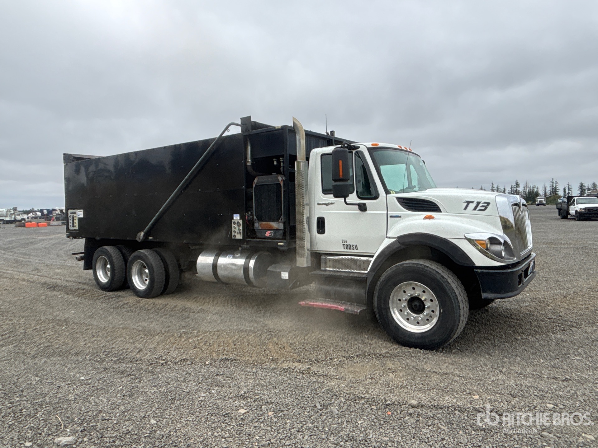 2008 International SF625