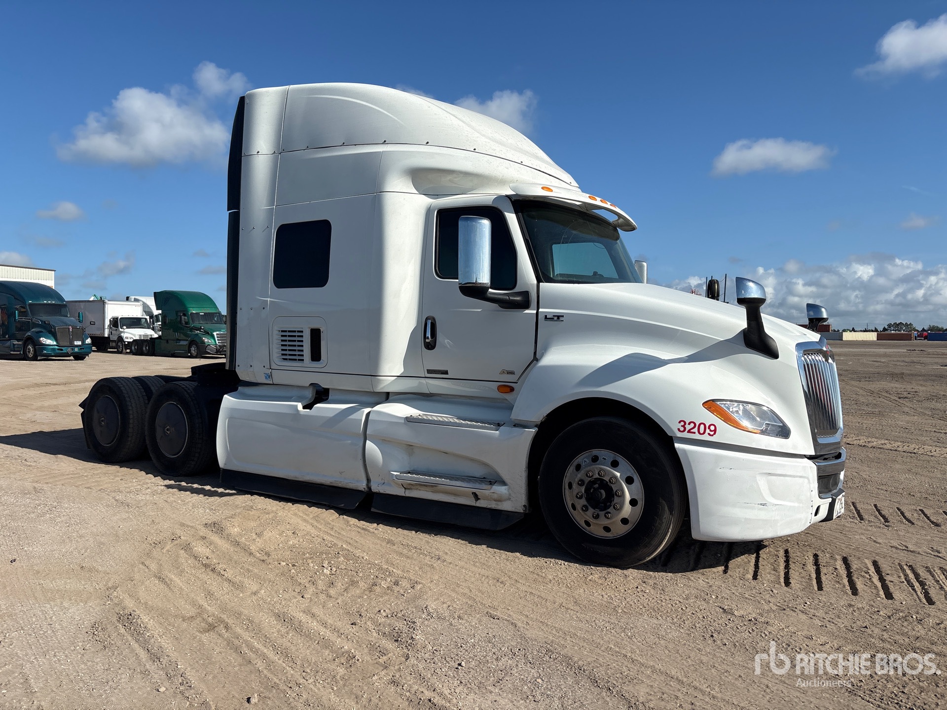 2021 International LT625