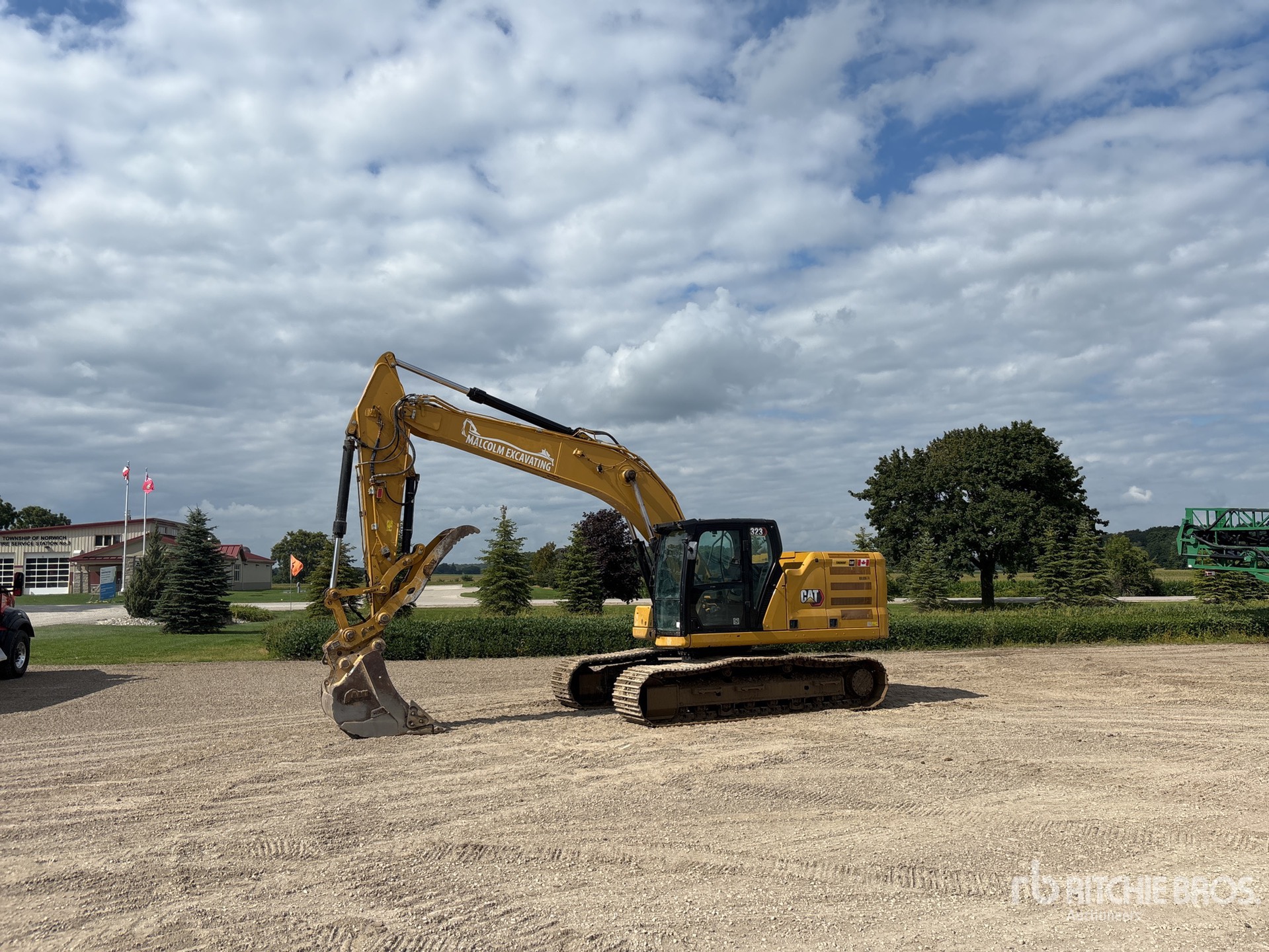 2021 Caterpillar 323