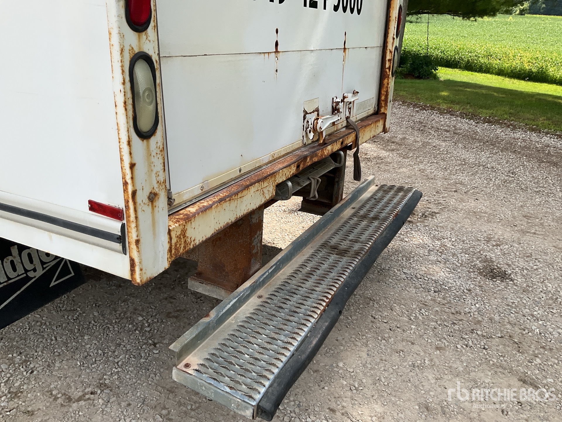 2009 Ford E-350
