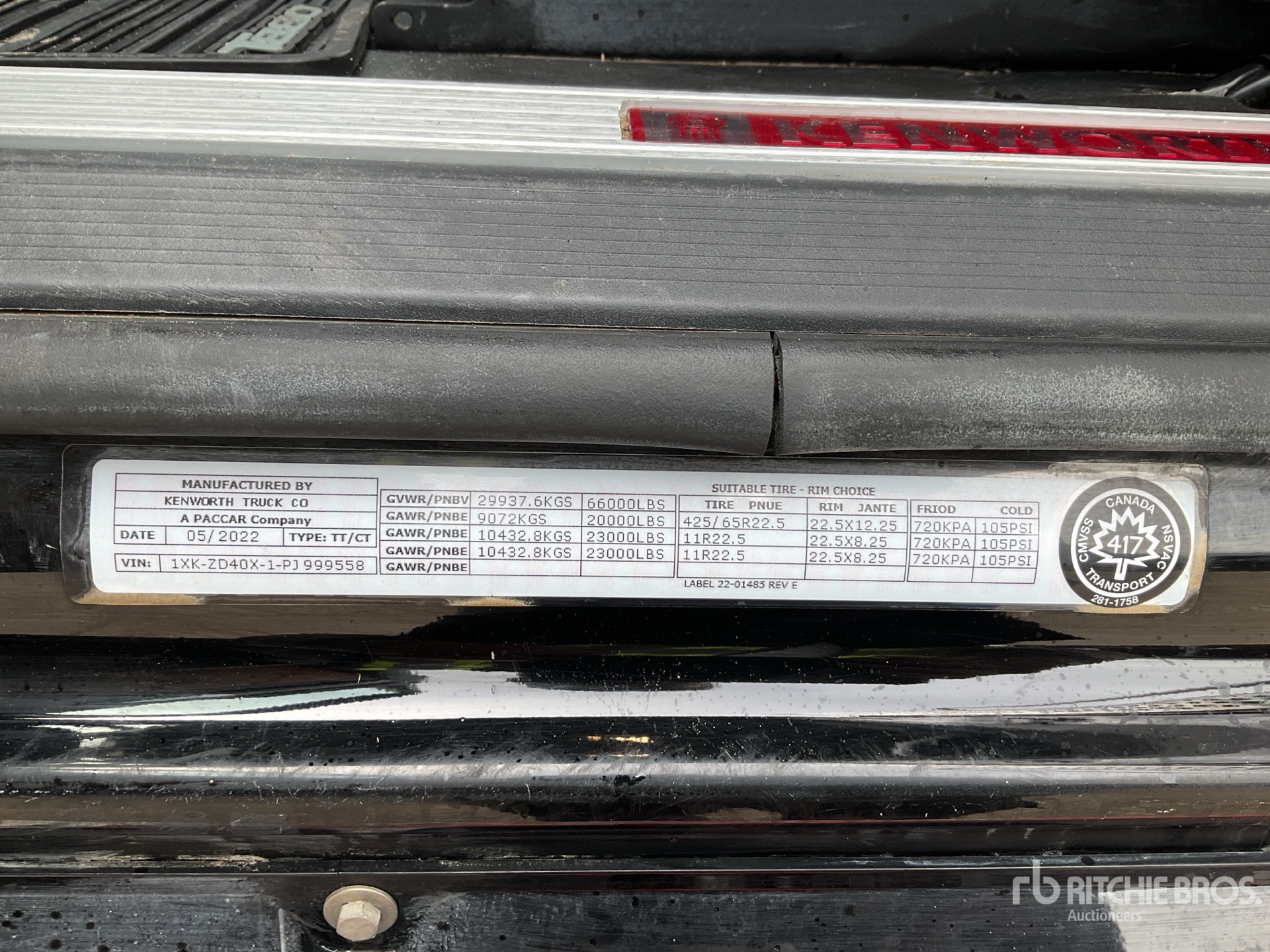 2023 Kenworth T880