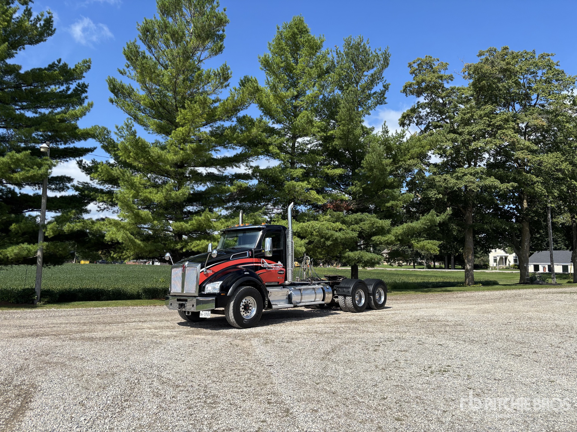 2023 Kenworth T880