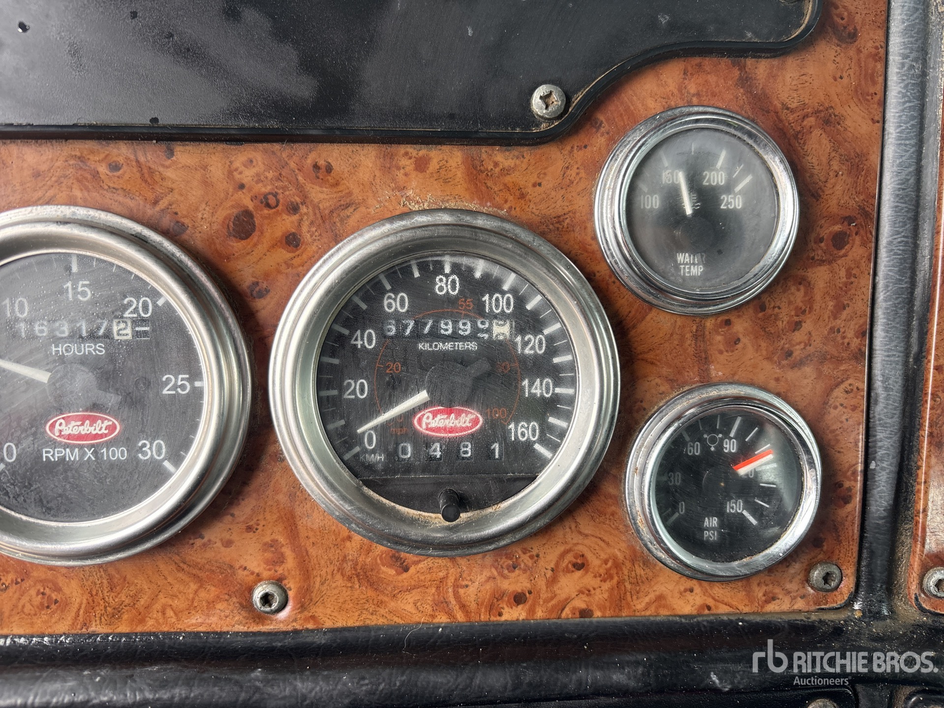 2004 Peterbilt 357
