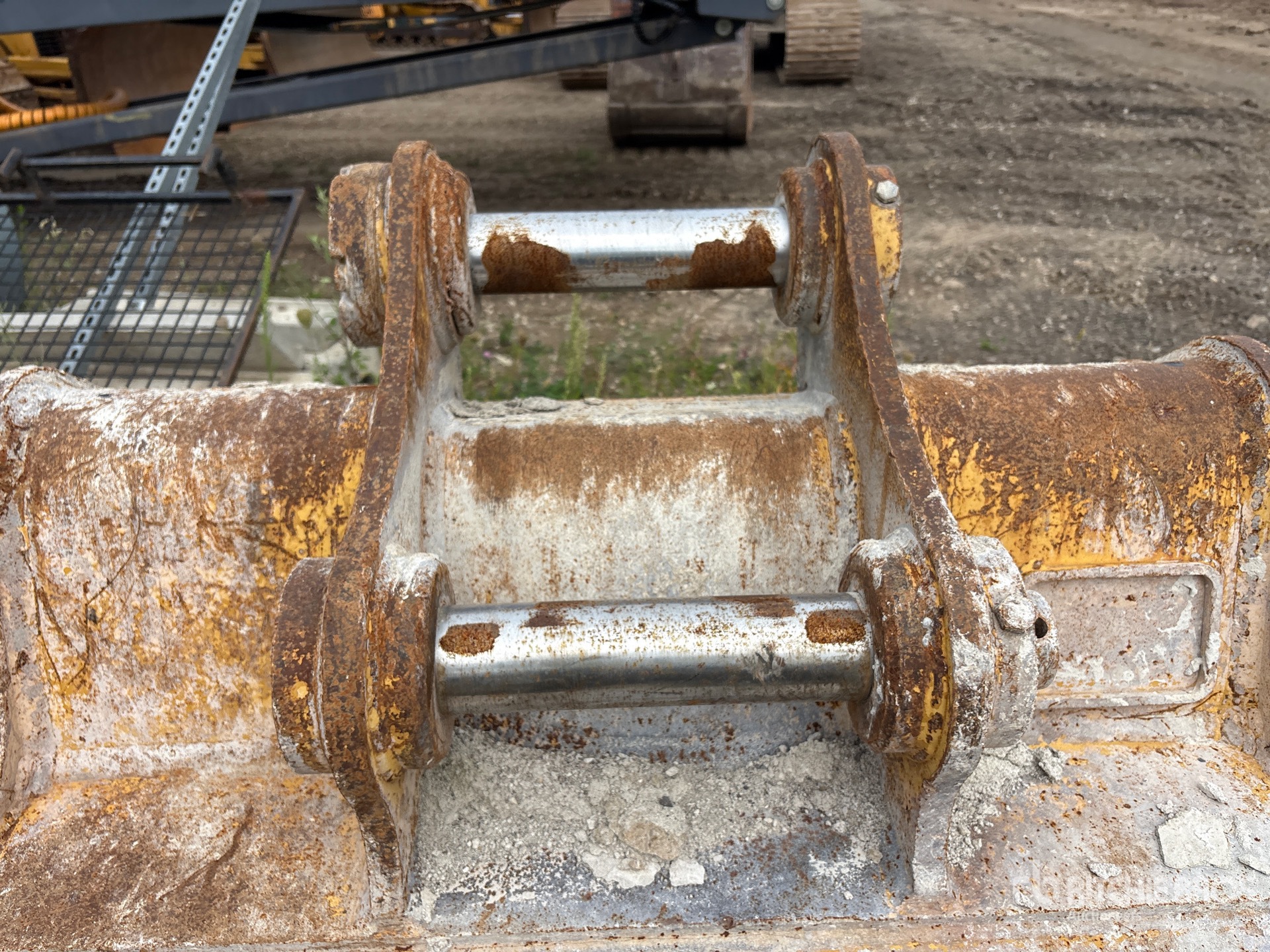 Caterpillar 44 IN - FITS CAT