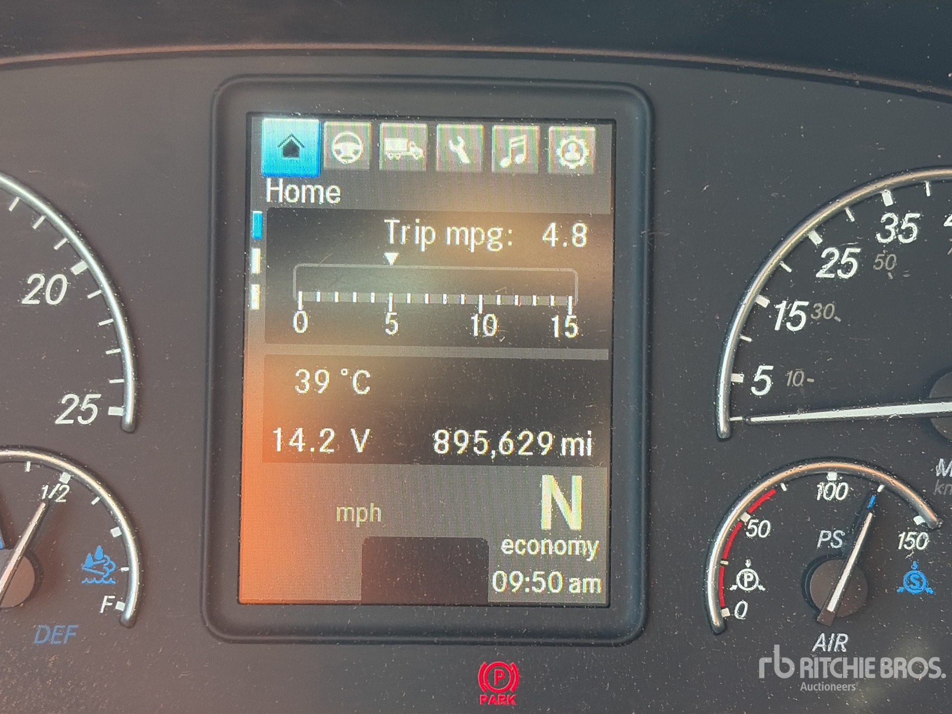 2019 Freightliner CASCADIA 126