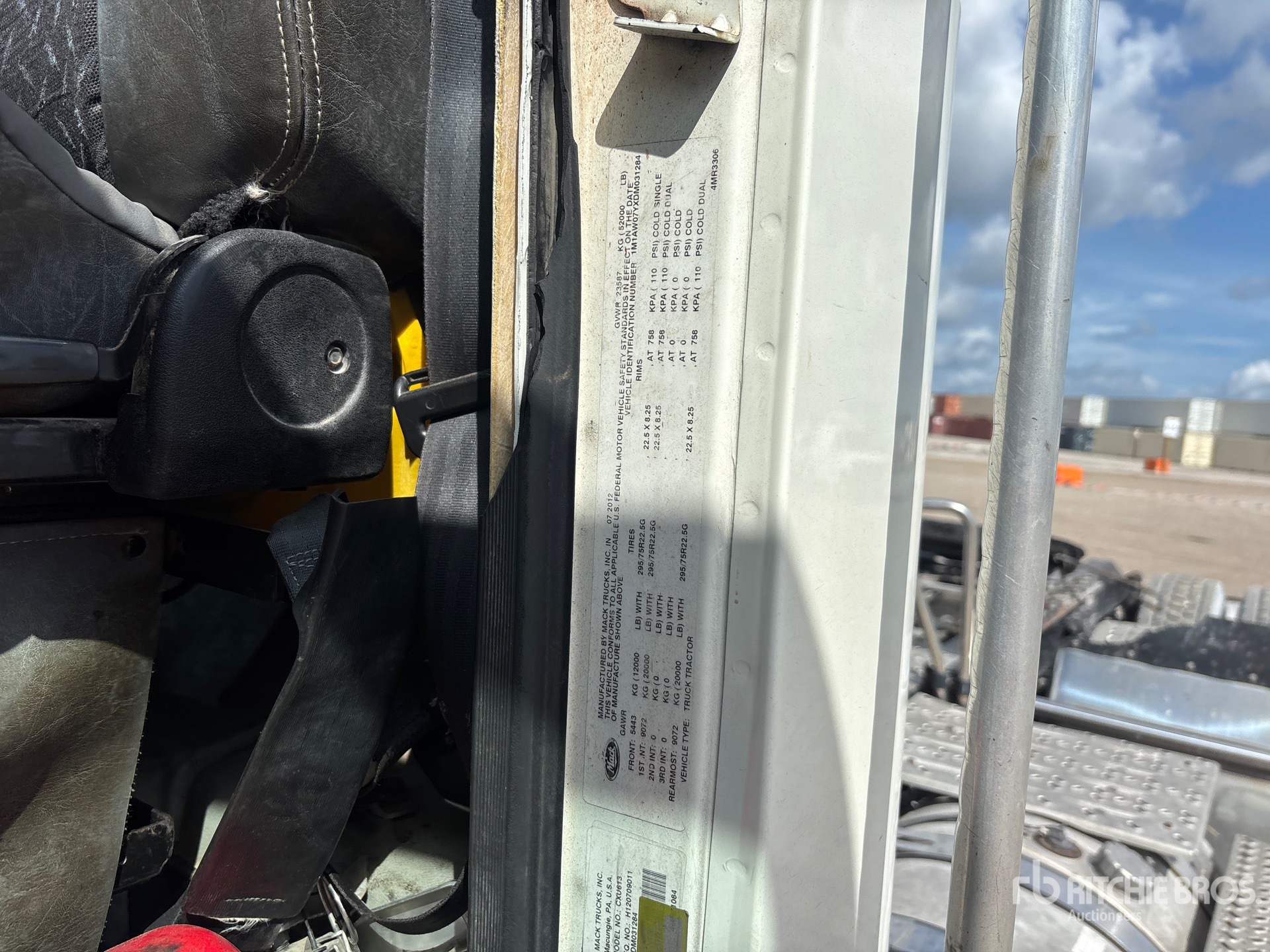 2013 Mack CXU613