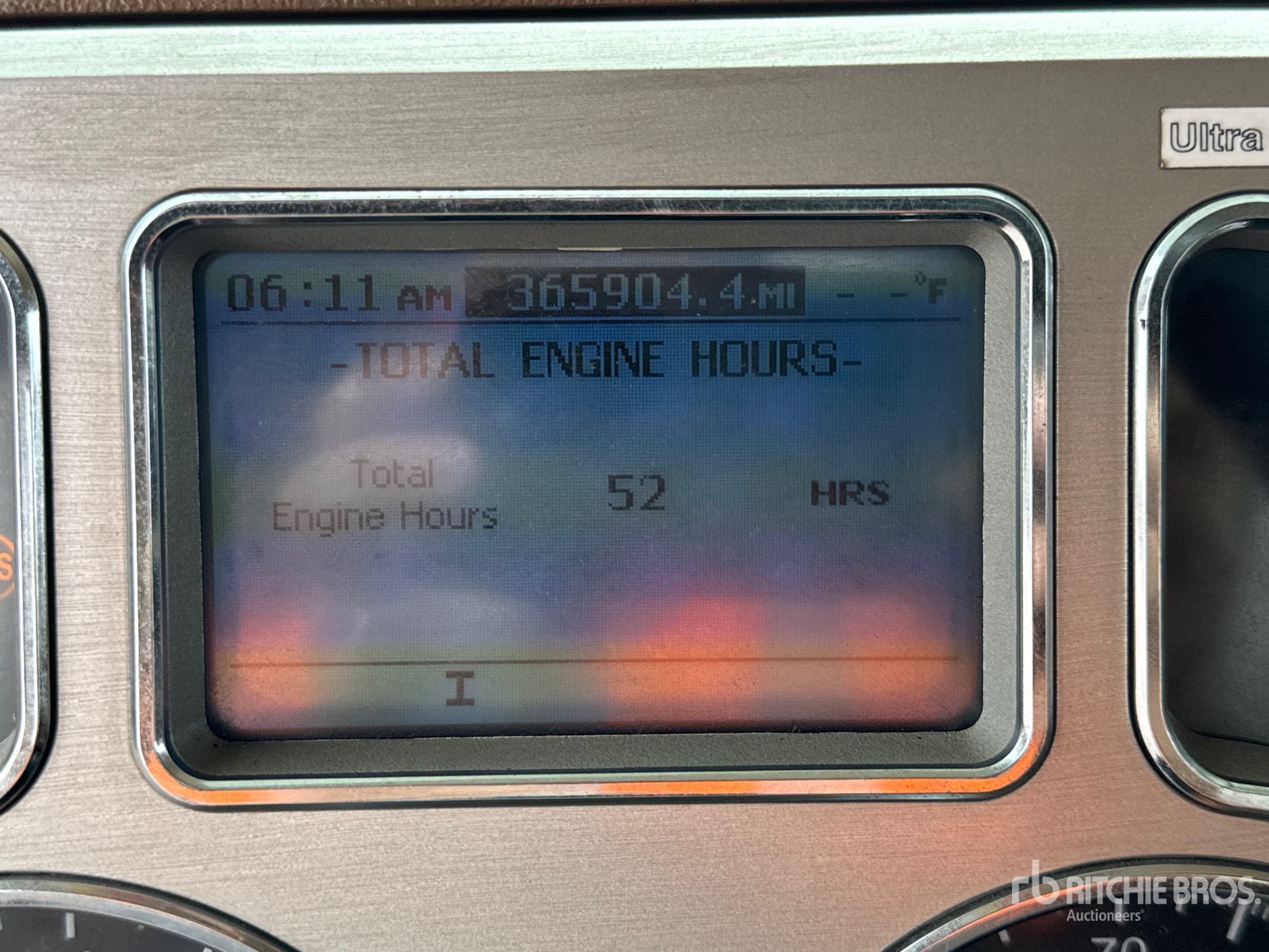 2012 Mack GU713