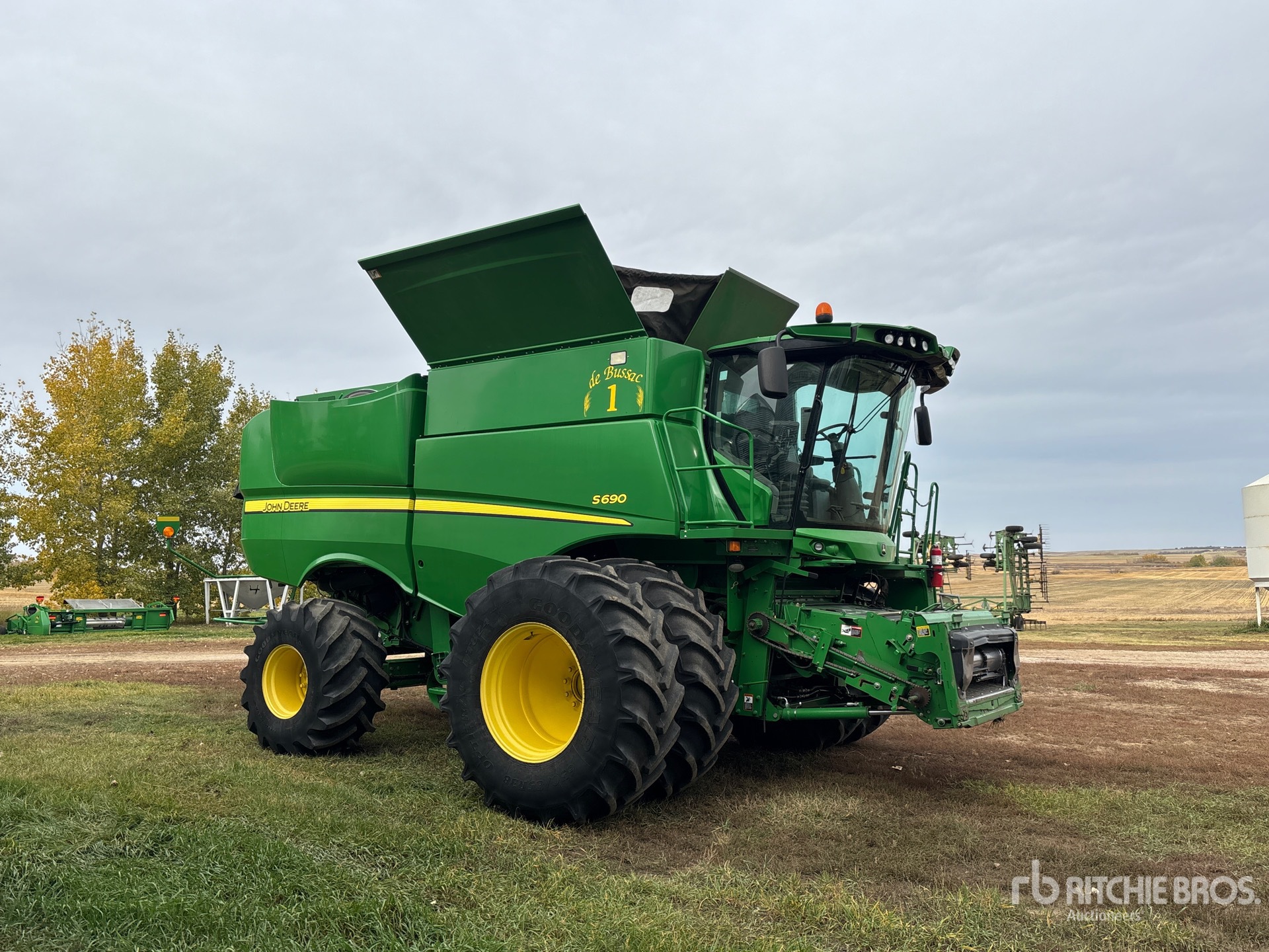 2014 John Deere S690