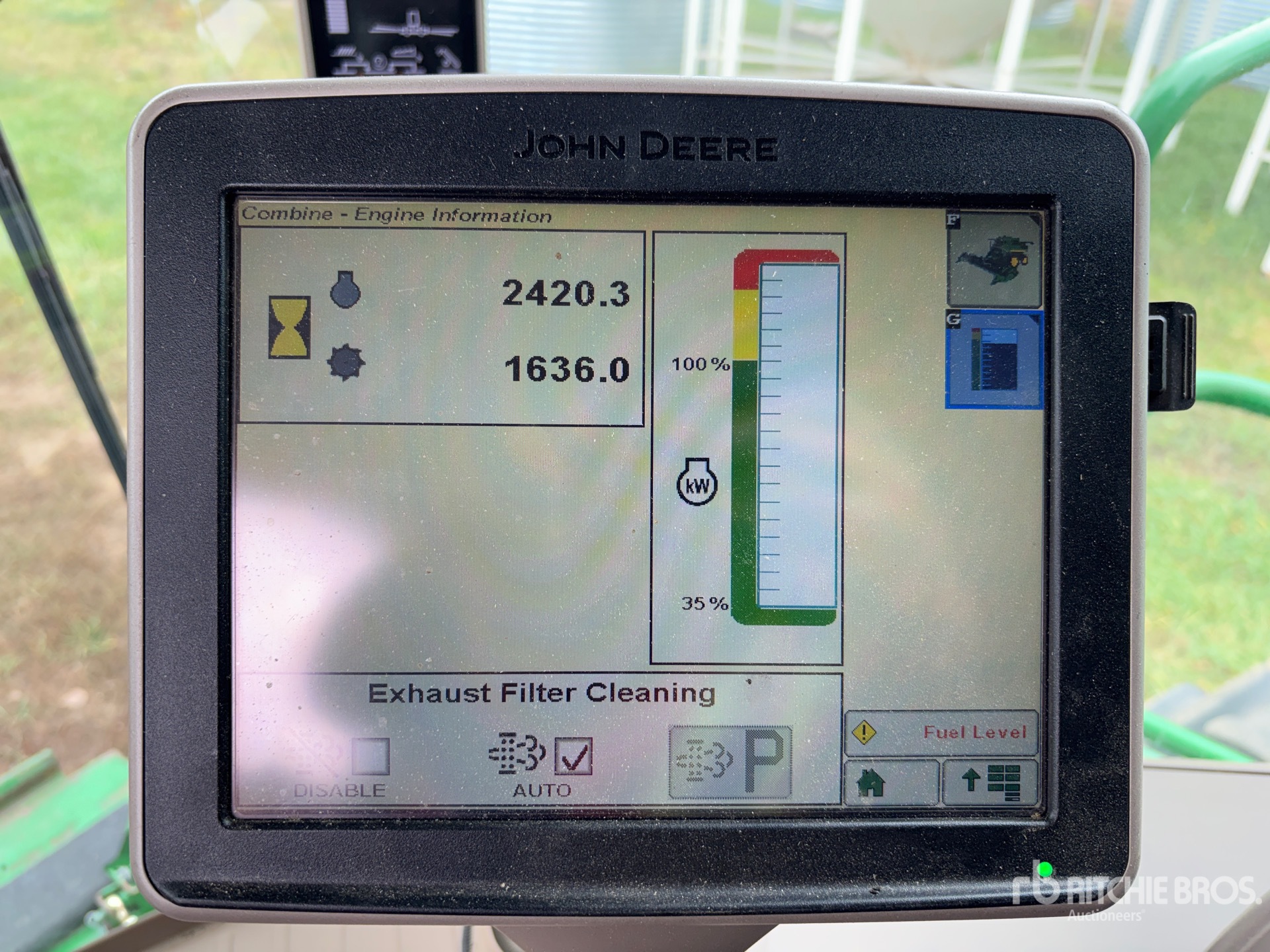 2014 John Deere S690