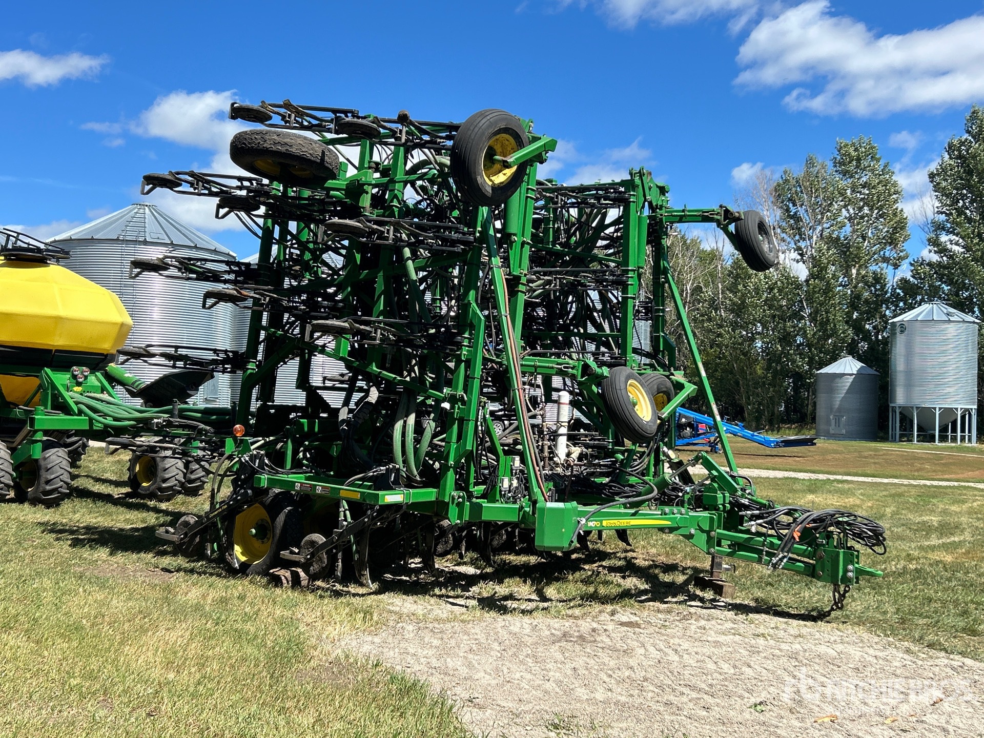 2012 John Deere 1870