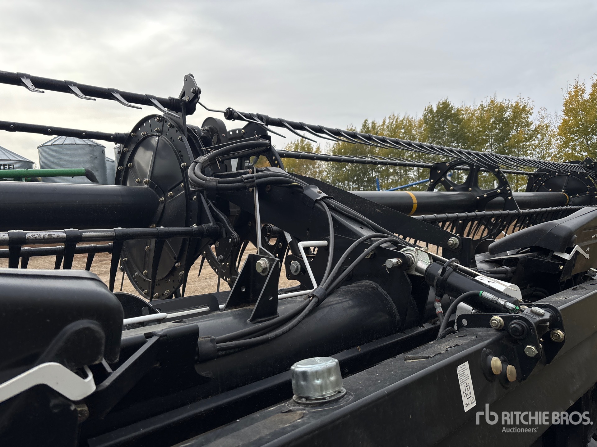 2016 Macdon FD75-D