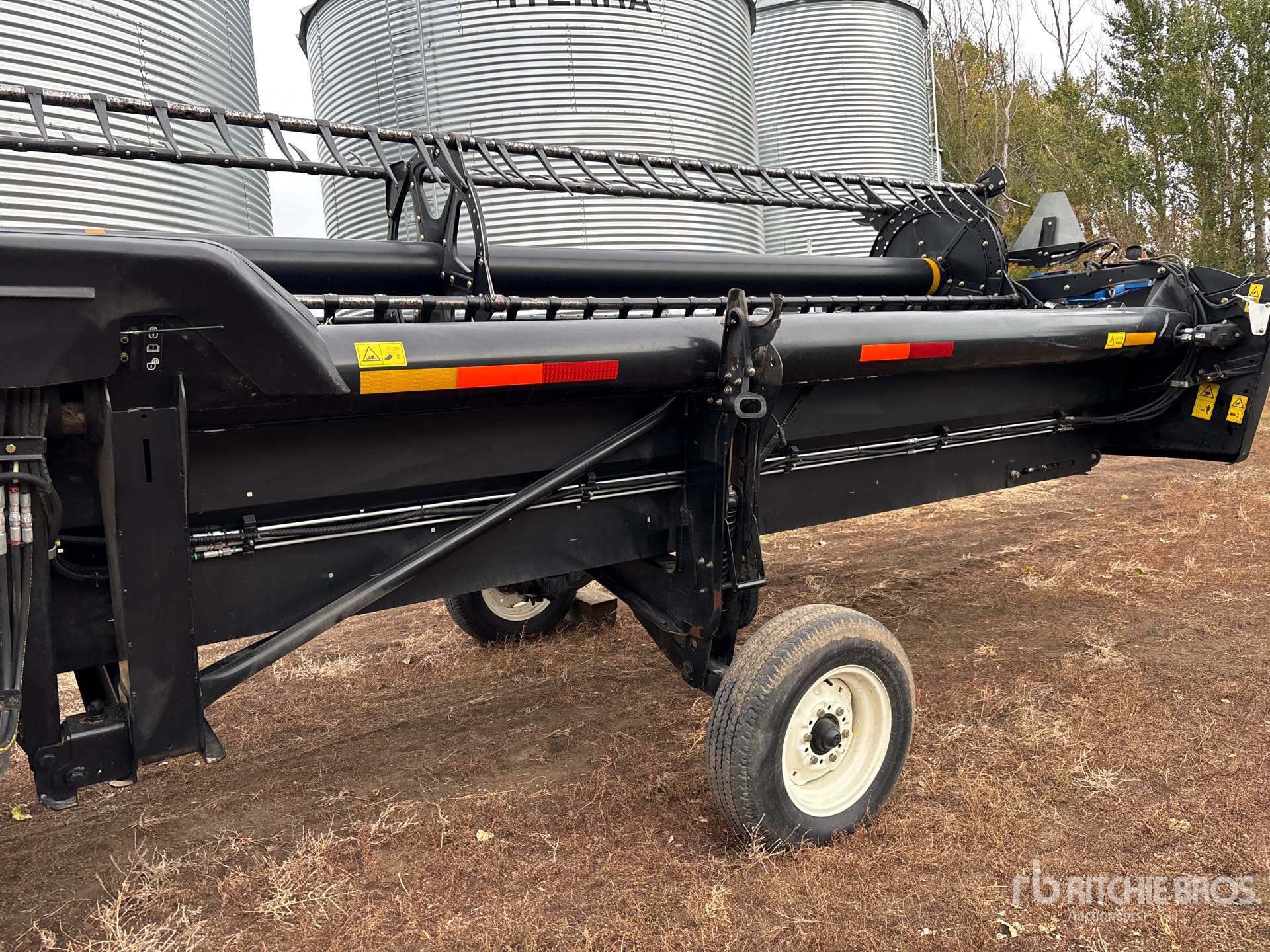 2016 Macdon FD75-D