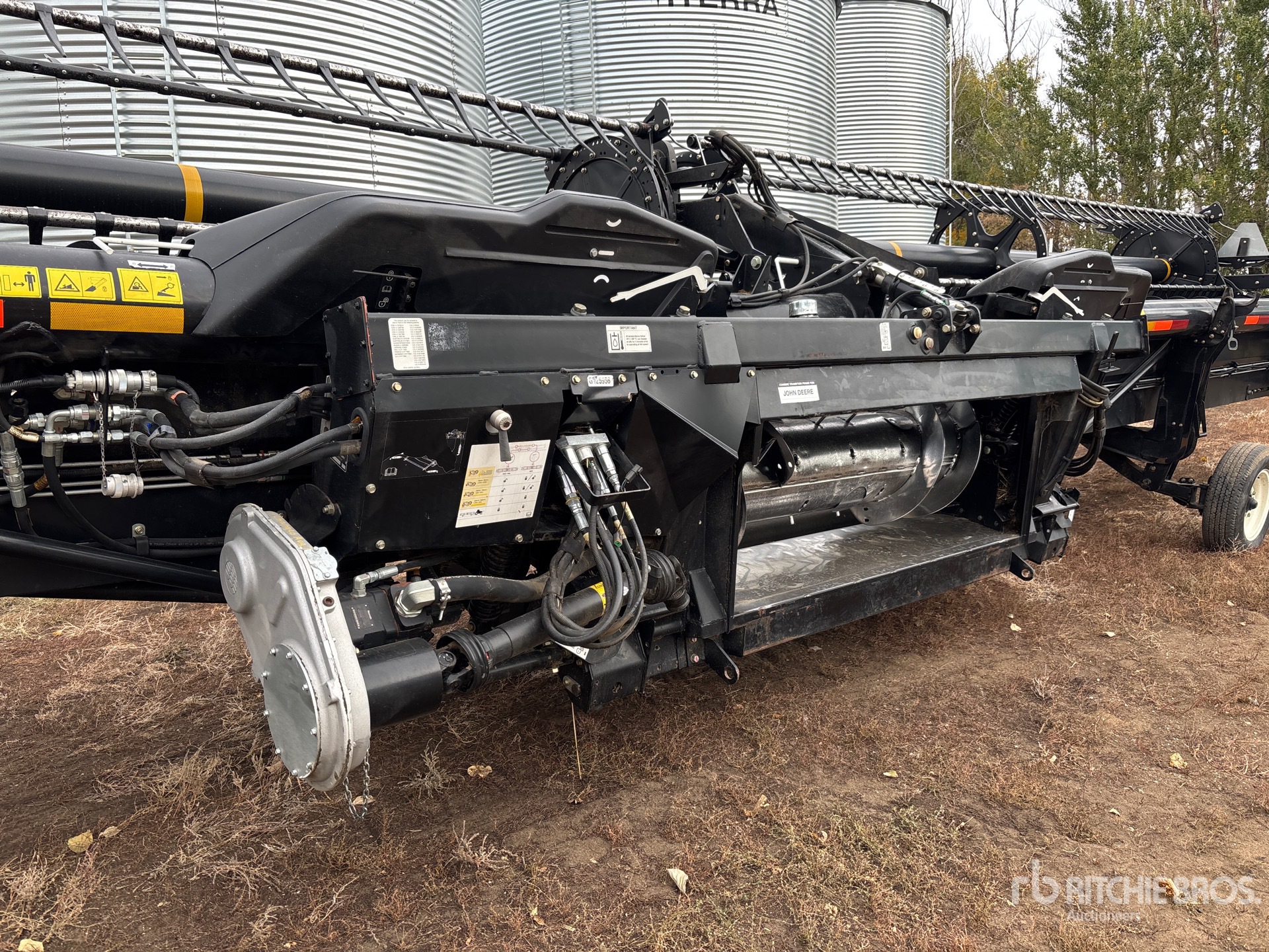 2016 Macdon FD75-D