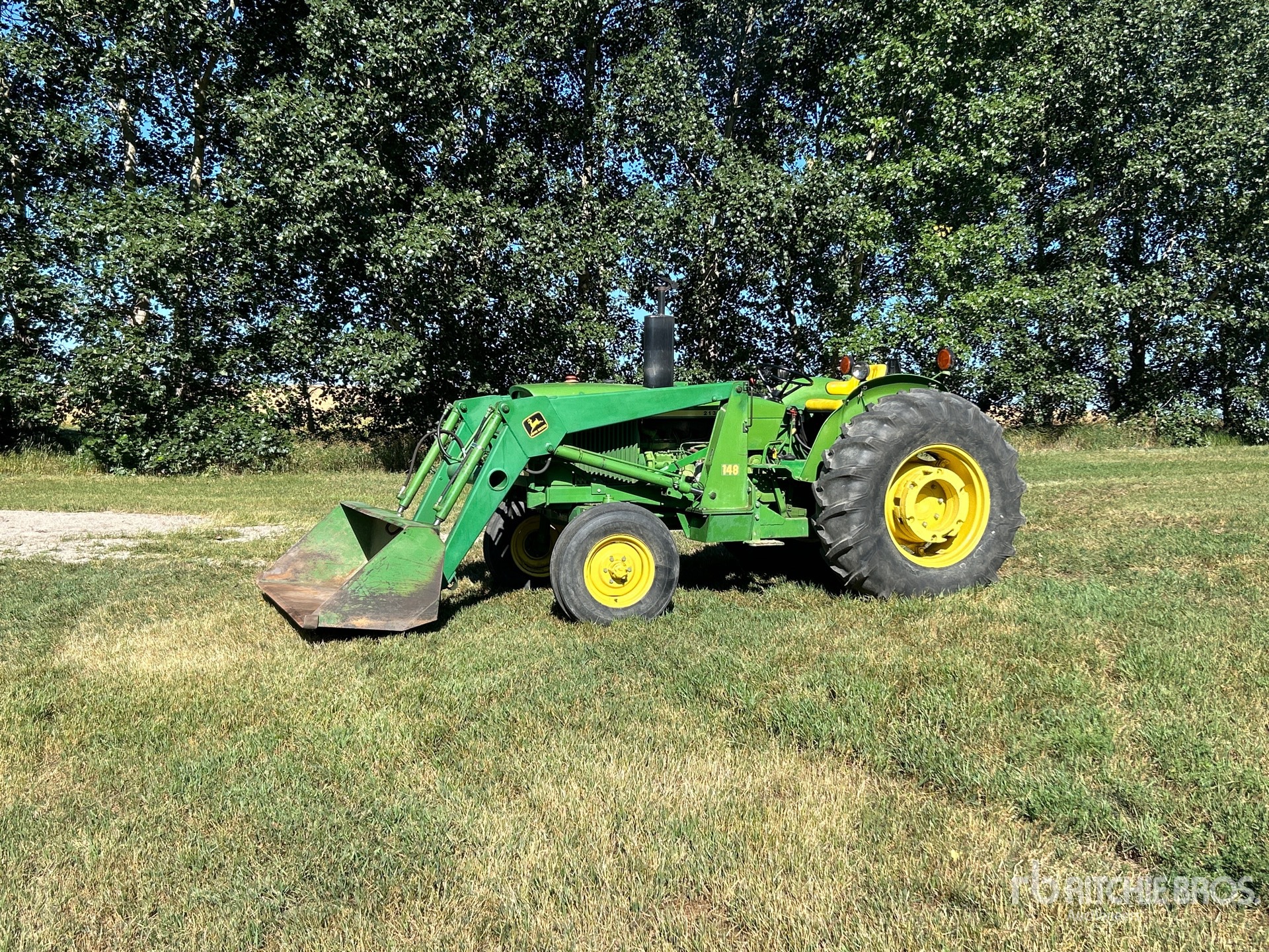 John Deere 2130