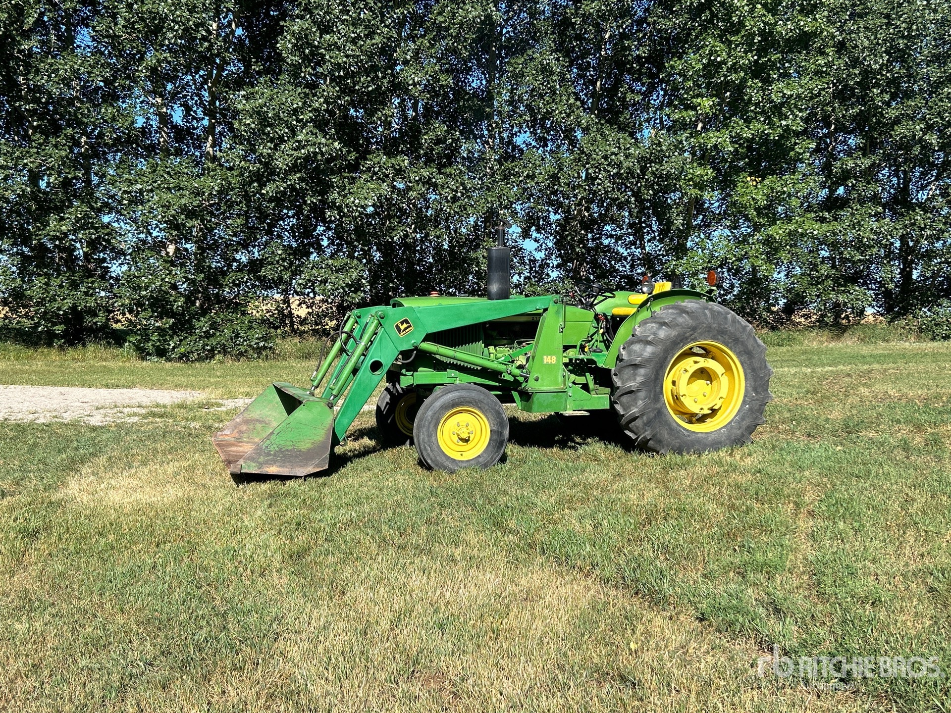 John Deere 2130